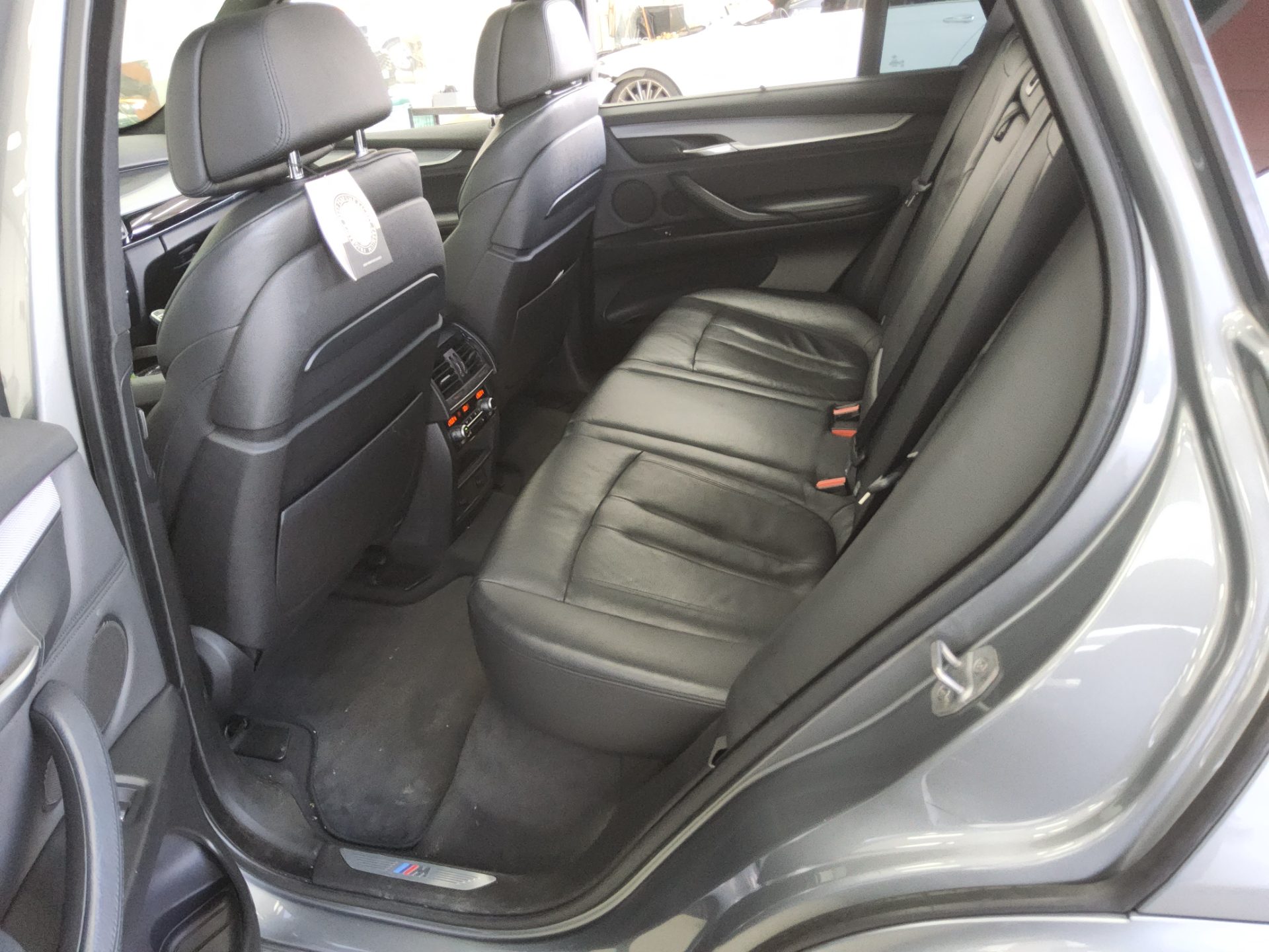 BMW X5 (3RD GEN) M50d xDRIVE LAUNCH PACK 2014 - zdjęcie 12