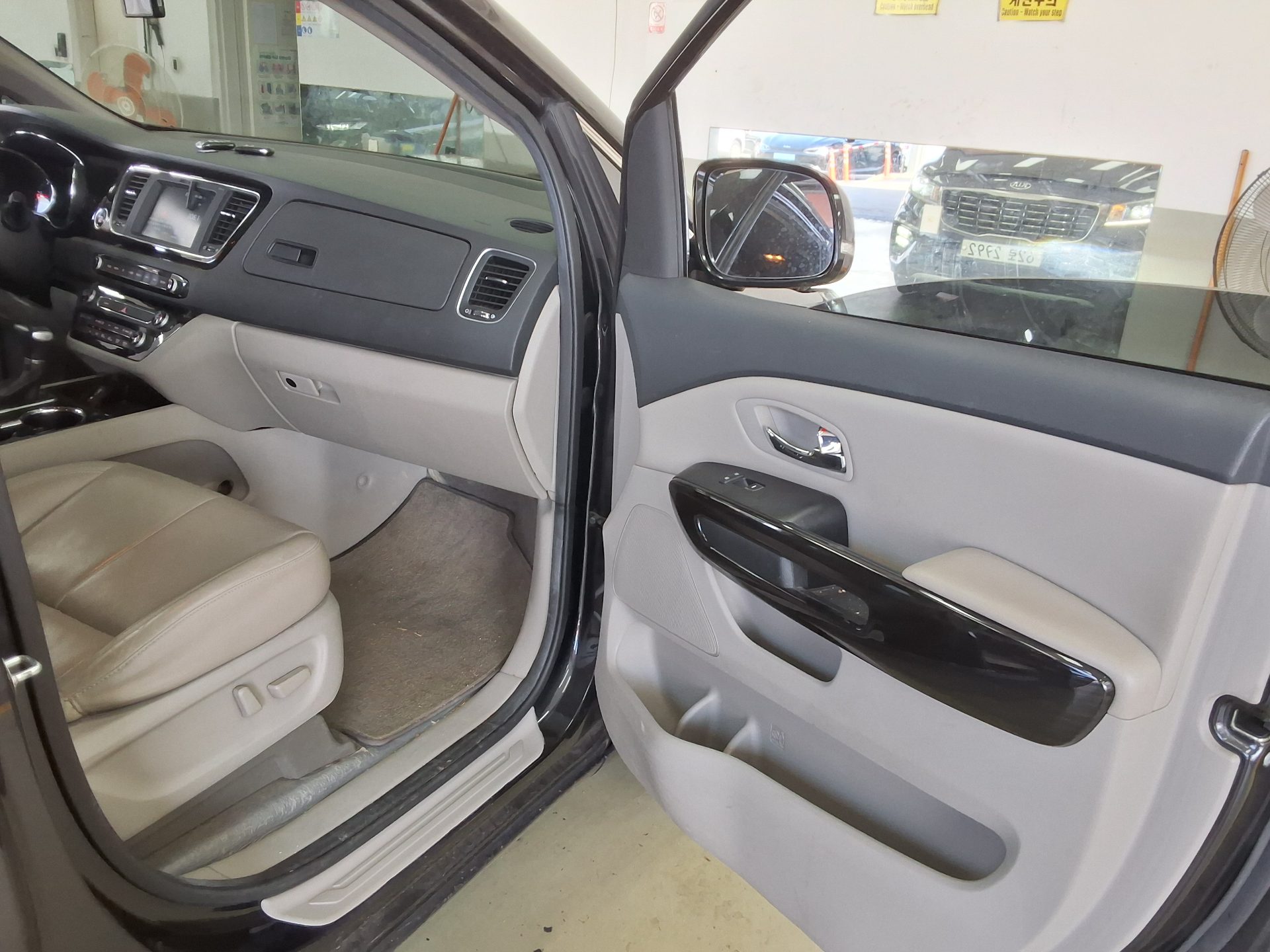 KIA THE NEW CARNIVAL 9-SEATER DIESEL NOBLESSE SPECIAL 2019 - zdjęcie 14