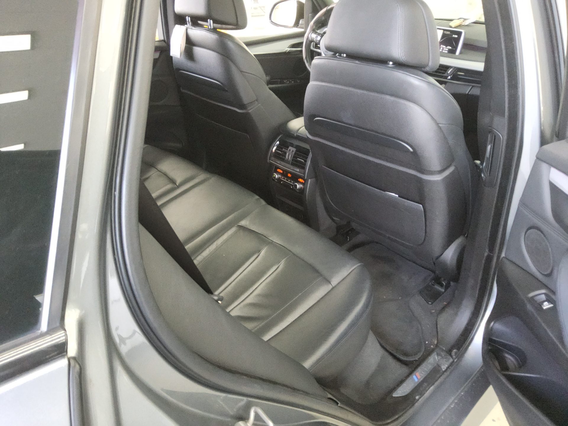BMW X5 (3RD GEN) M50d xDRIVE LAUNCH PACK 2014 - zdjęcie 13