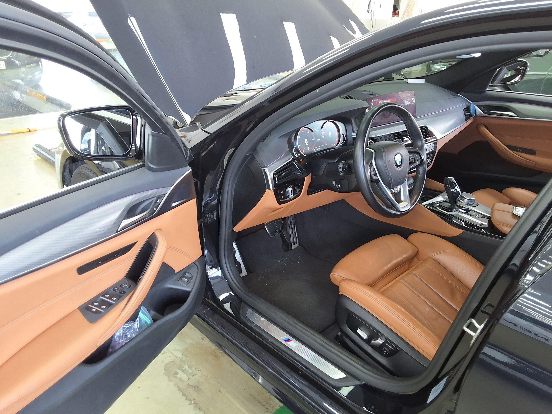 BMW 5 SERIES (7TH GEN) 530i M SPORT PACK 2018 - zdjęcie 10