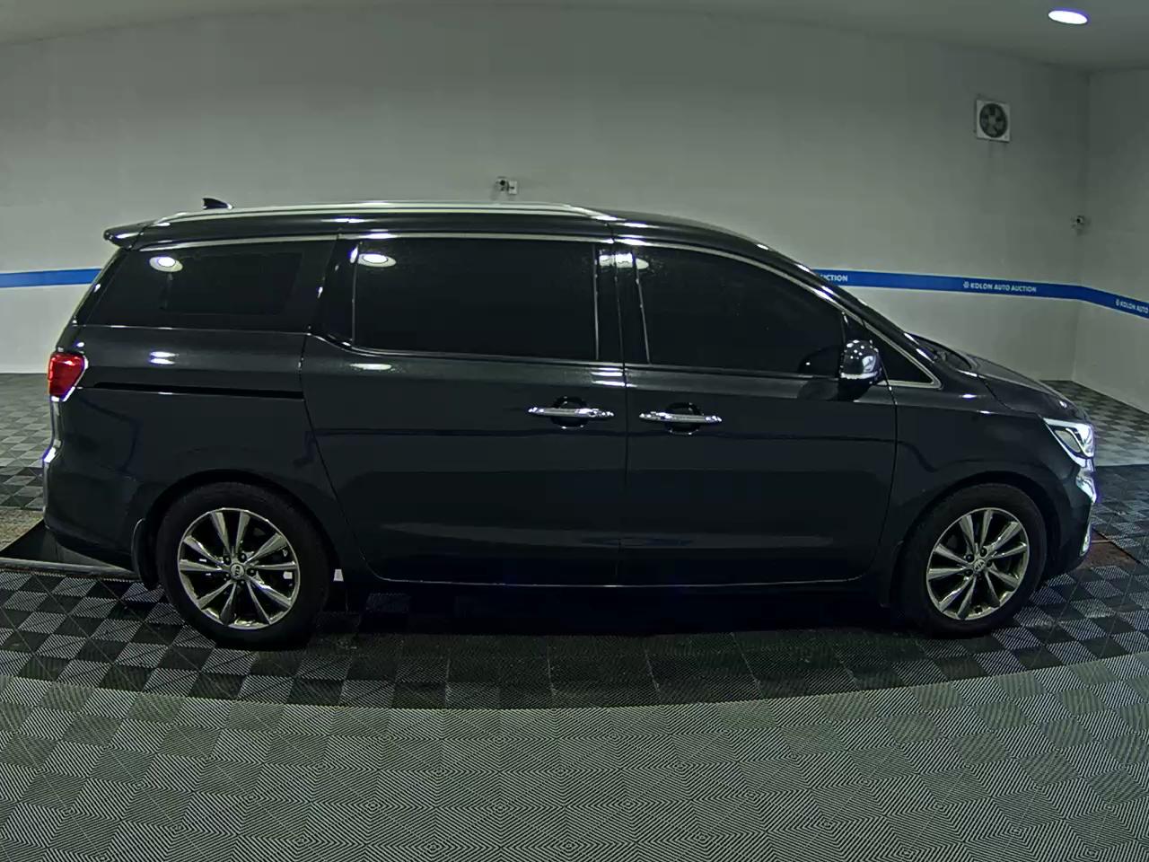 KIA THE NEW CARNIVAL 9-SEATER DIESEL NOBLESSE SPECIAL 2019 - zdjęcie 4