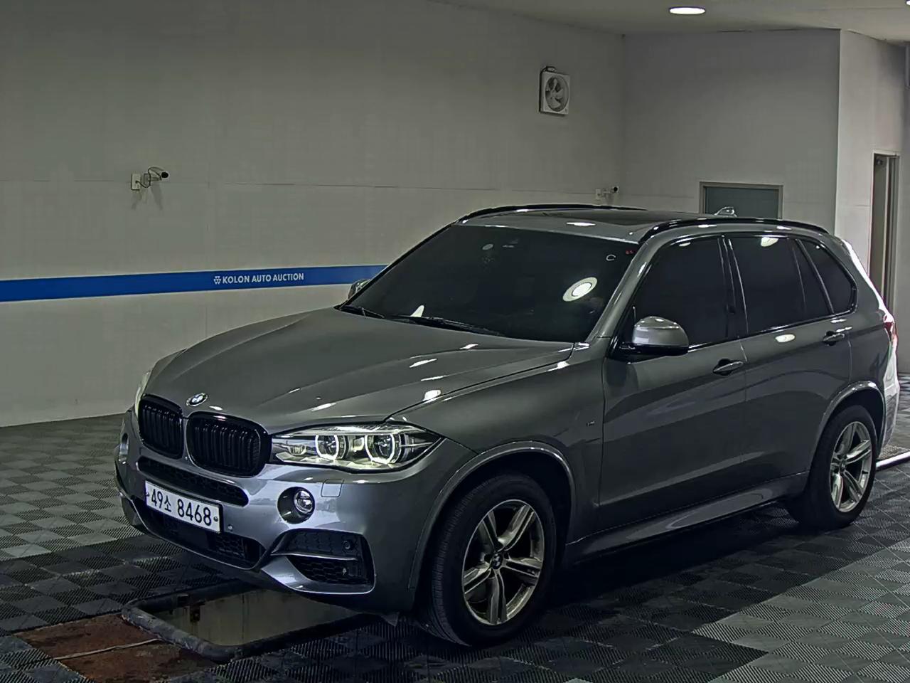 BMW X5 (3RD GEN) M50d xDRIVE LAUNCH PACK 2014 - zdjęcie 2