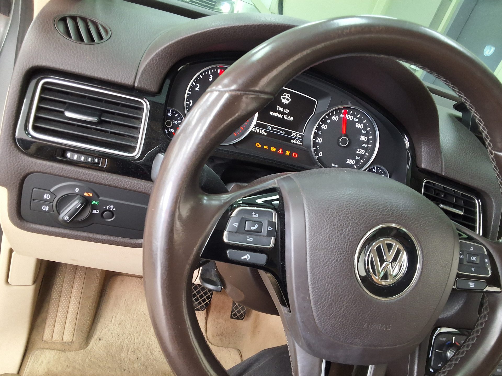 VOLKSWAGEN THE NEW TOUAREG (2ND GEN F/L) 3.6 V6 FSI 2016 - zdjęcie 23