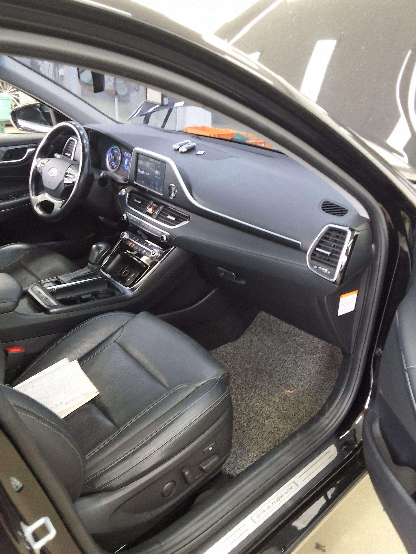 HYUNDAI GRANDEUR IG HYBRID 2.4 HEV EXCLUSIVE 2019 - zdjęcie 14