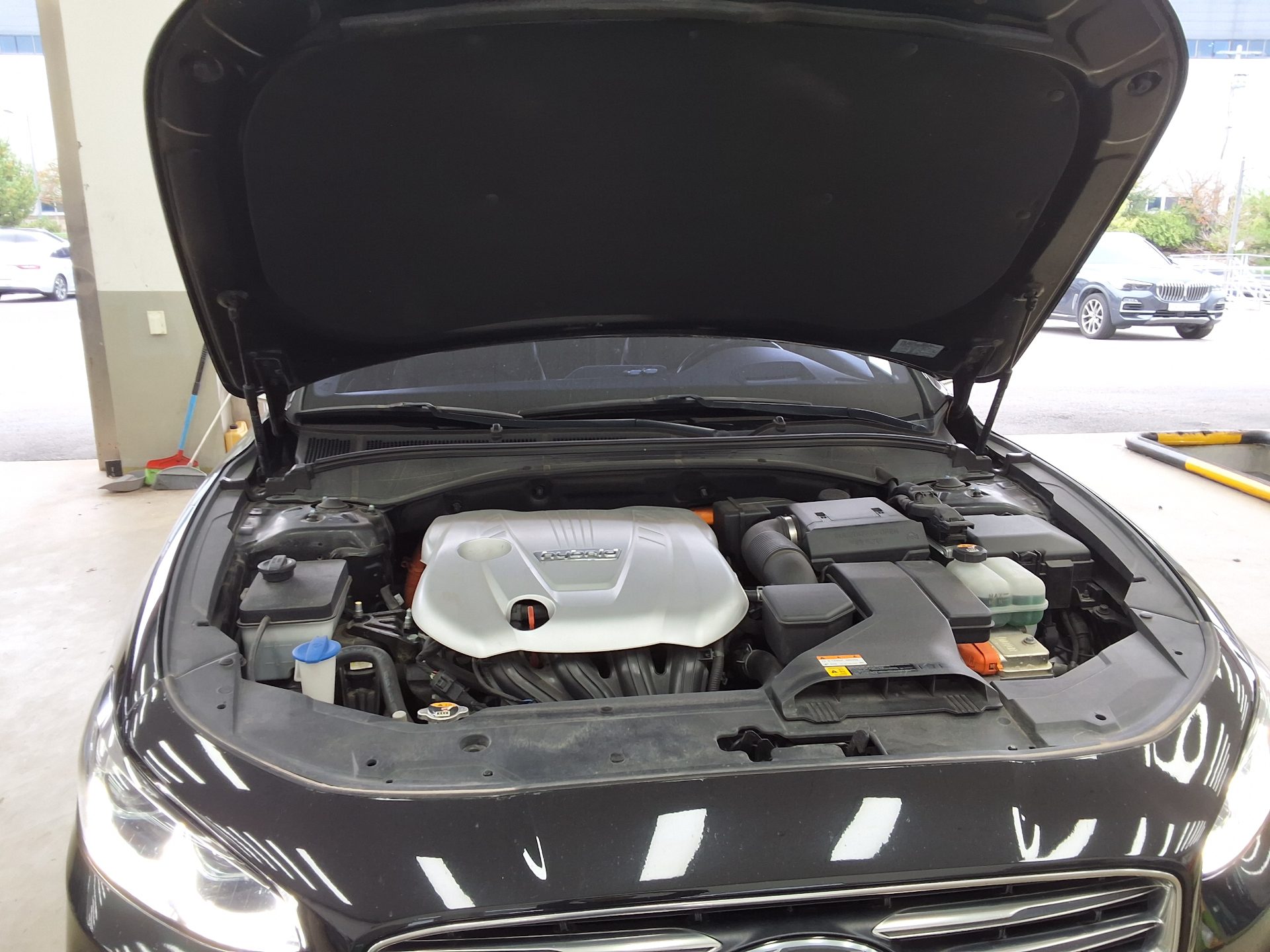 HYUNDAI GRANDEUR IG HYBRID 2.4 HEV EXCLUSIVE 2019 - zdjęcie 19
