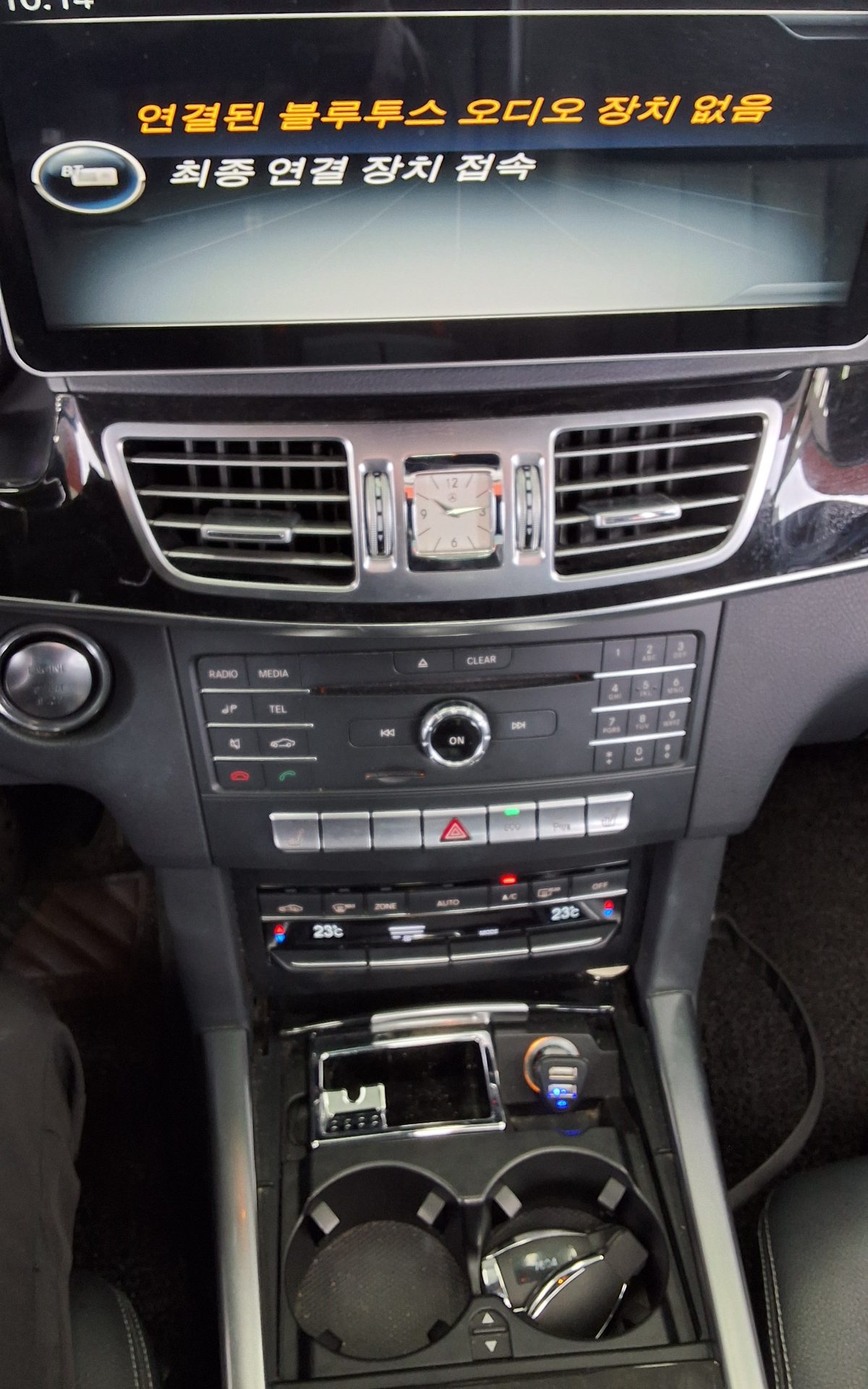MERCEDES-BENZ E-CLASS (4TH GEN) E220 CDI BLUETEC AVANTGARDE 2016 - zdjęcie 18