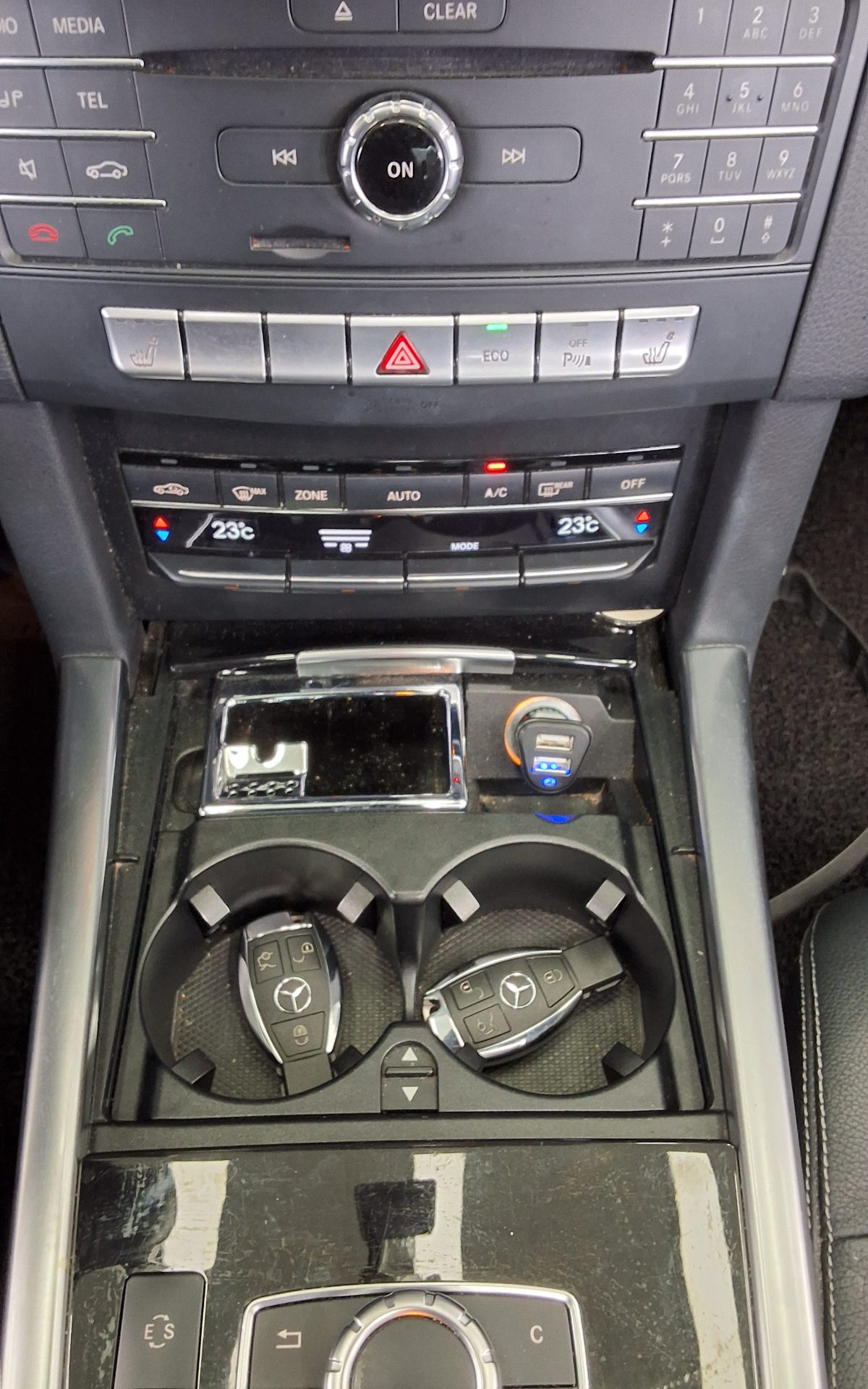 MERCEDES-BENZ E-CLASS (4TH GEN) E220 CDI BLUETEC AVANTGARDE 2016 - zdjęcie 20