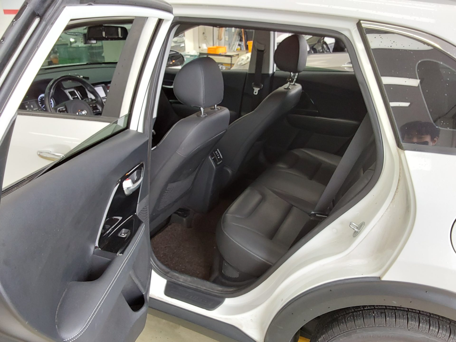 KIA NIRO 1.6 HYBRID PRESTIGE 2017 - zdjęcie 12