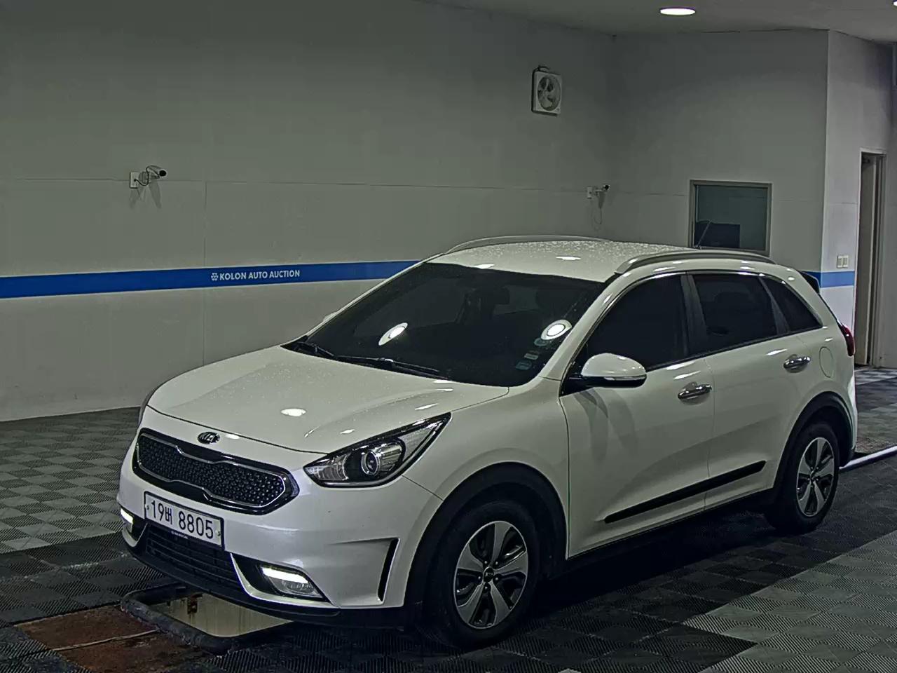 KIA NIRO 1.6 HYBRID PRESTIGE 2017 - zdjęcie 2