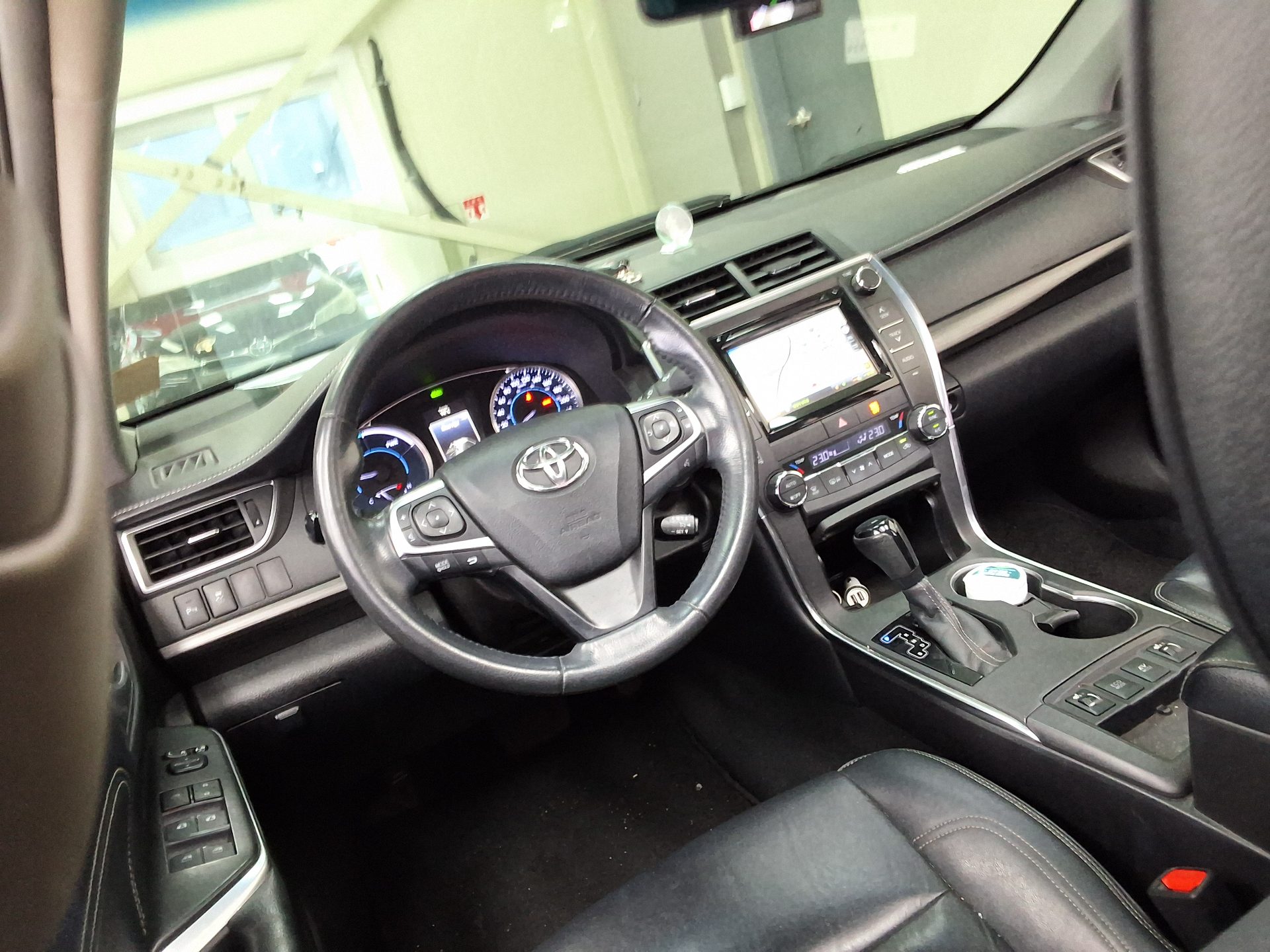 TOYOTA CAMRY (9TH GEN) 2.5 HYBRID XLE 2016 - zdjęcie 12