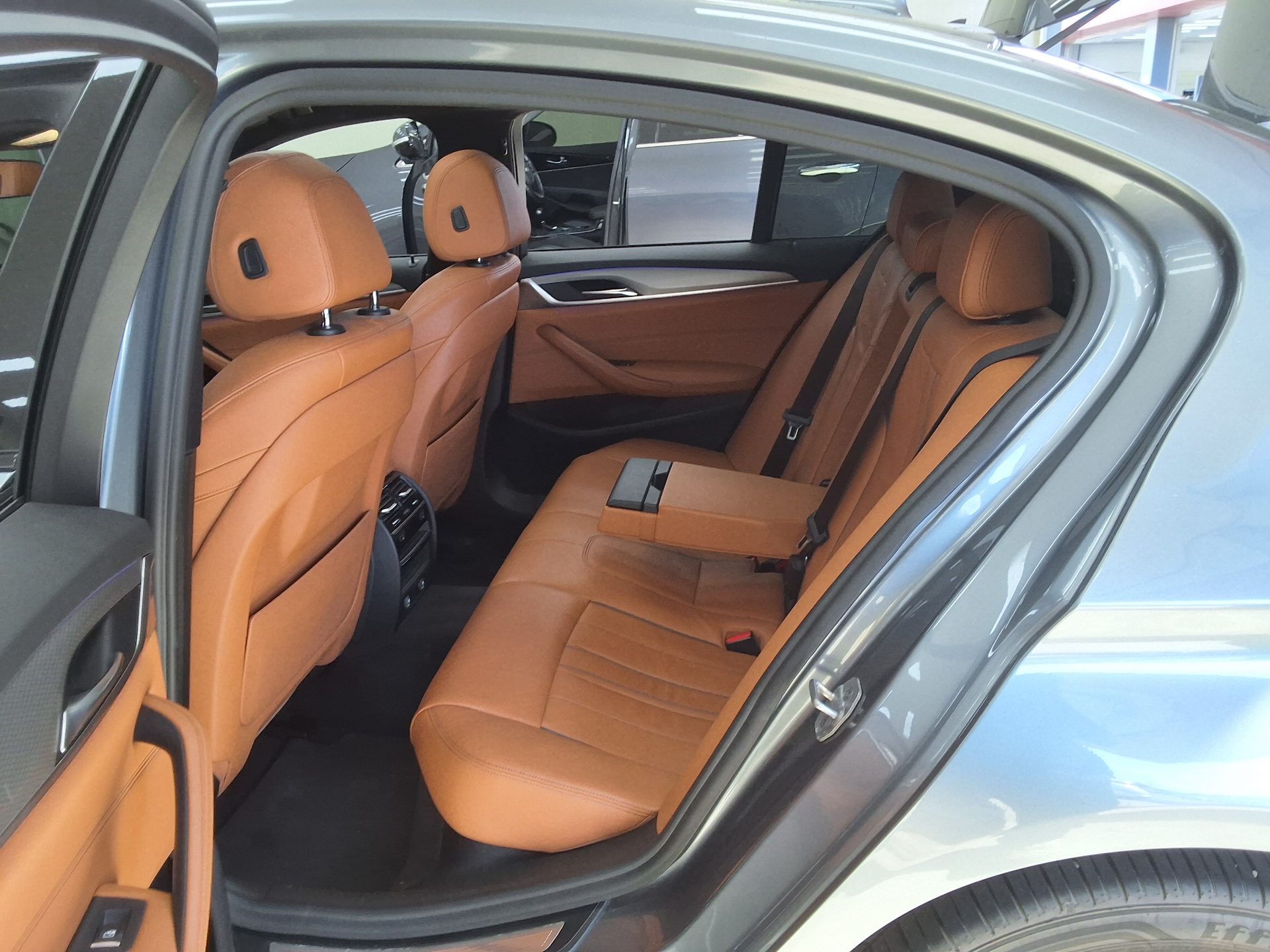 BMW 5 SERIES (7TH GEN) 520d xDRIVE M SPORT PACK 2017 - zdjęcie 13