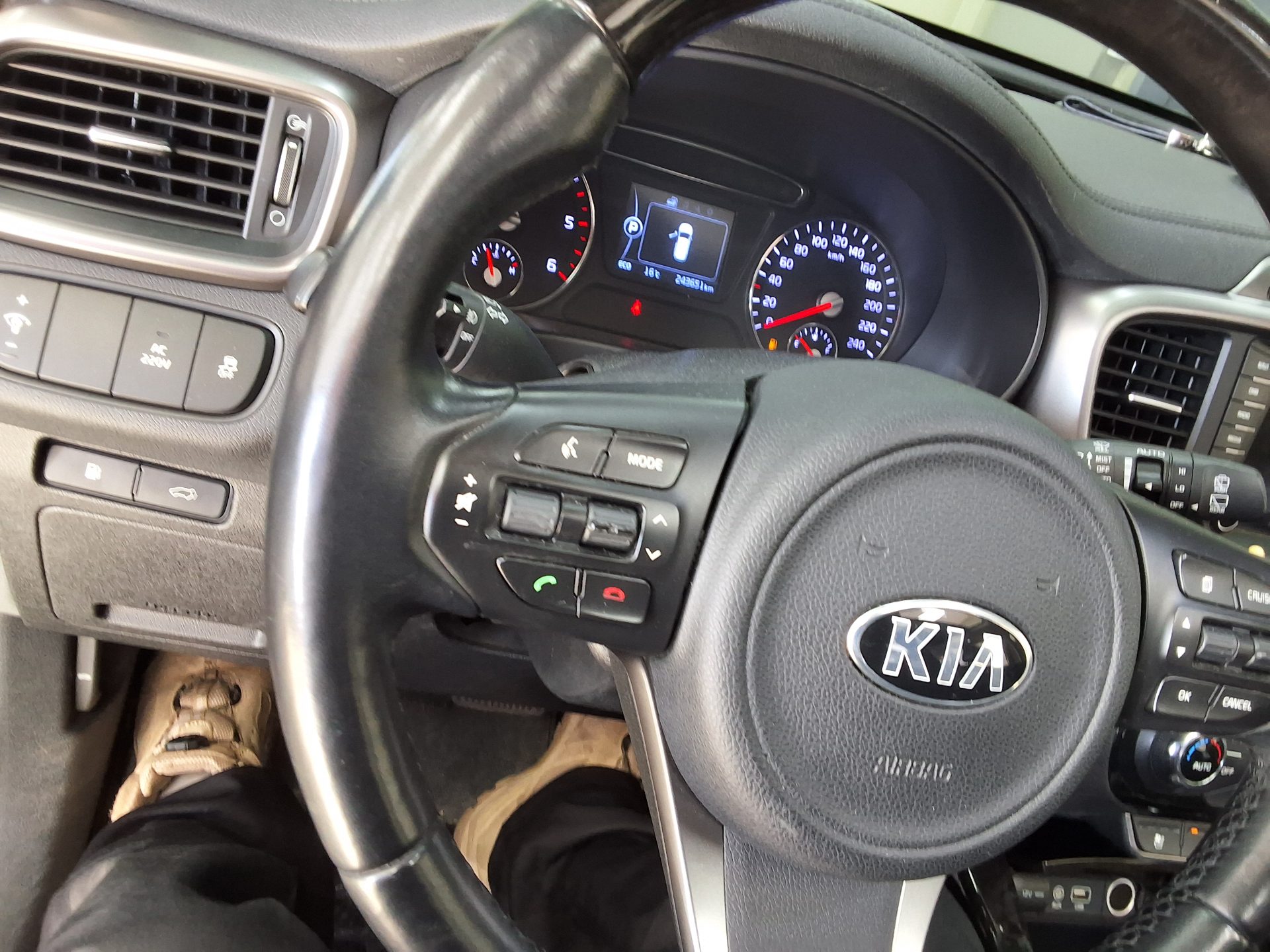 KIA ALL NEW SORENTO R2.0 2WD NOBLESSE 2015 - zdjęcie 23