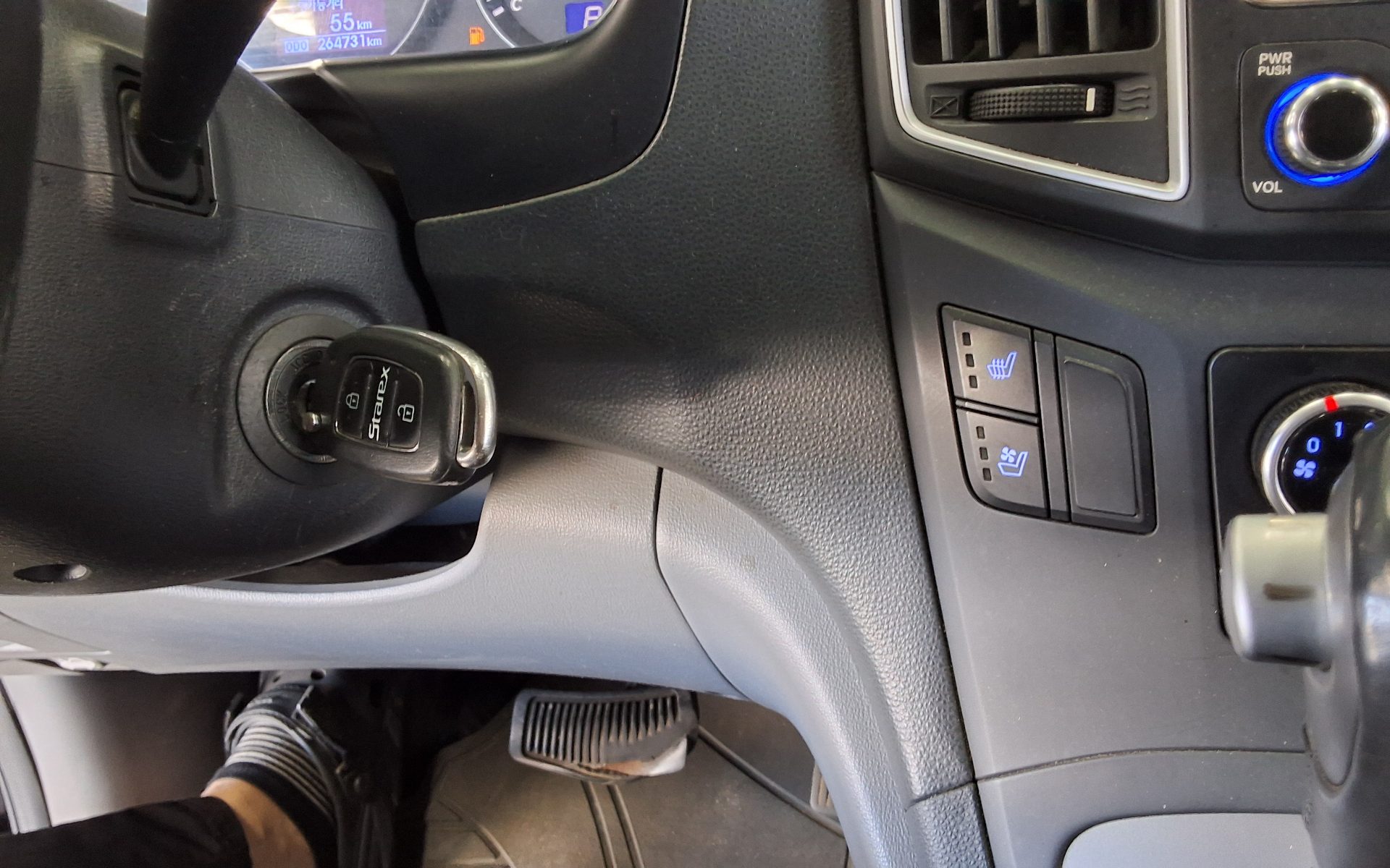 HYUNDAI THE NEW GRAND STAREX 5-SEATER DIESEL VAN SMART 2019 - zdjęcie 19