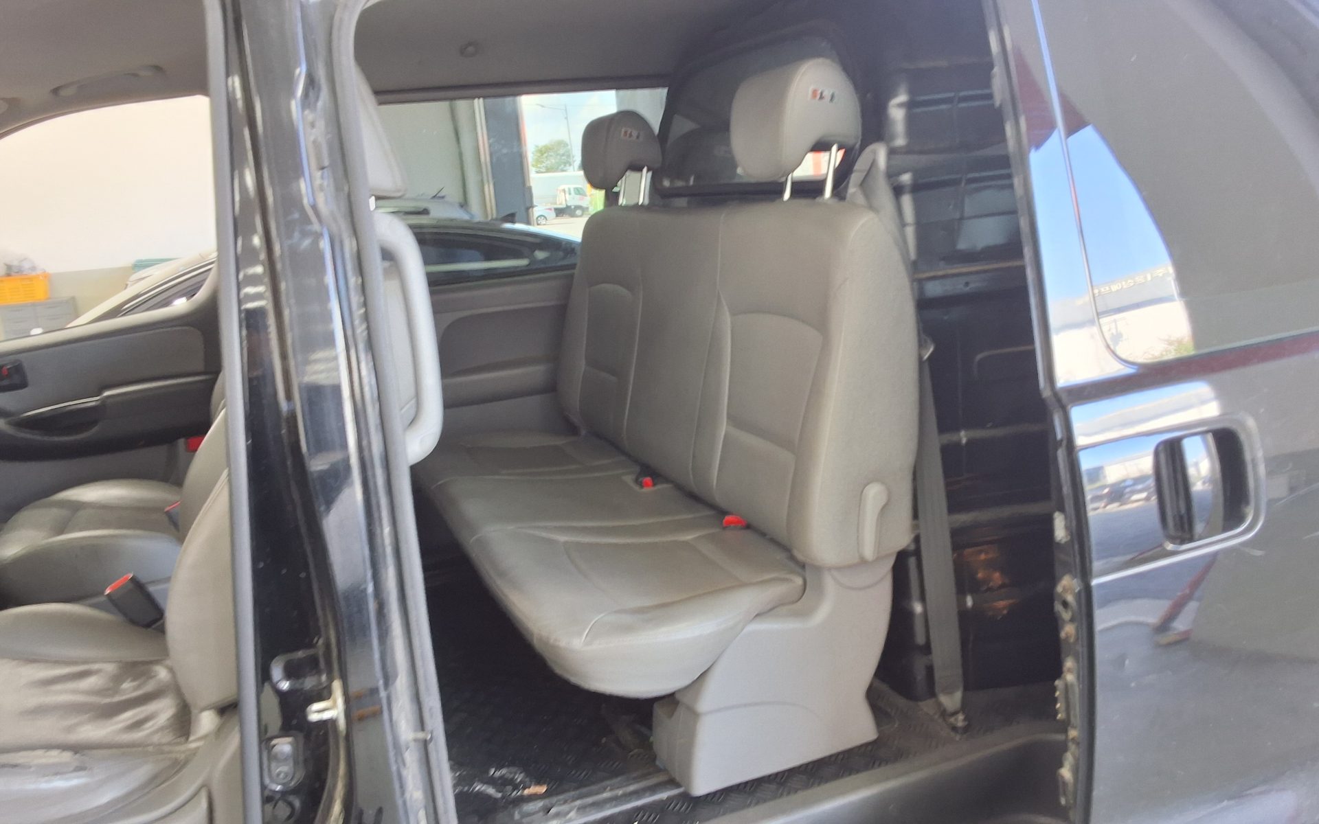 HYUNDAI THE NEW GRAND STAREX 5-SEATER DIESEL VAN SMART 2019 - zdjęcie 12