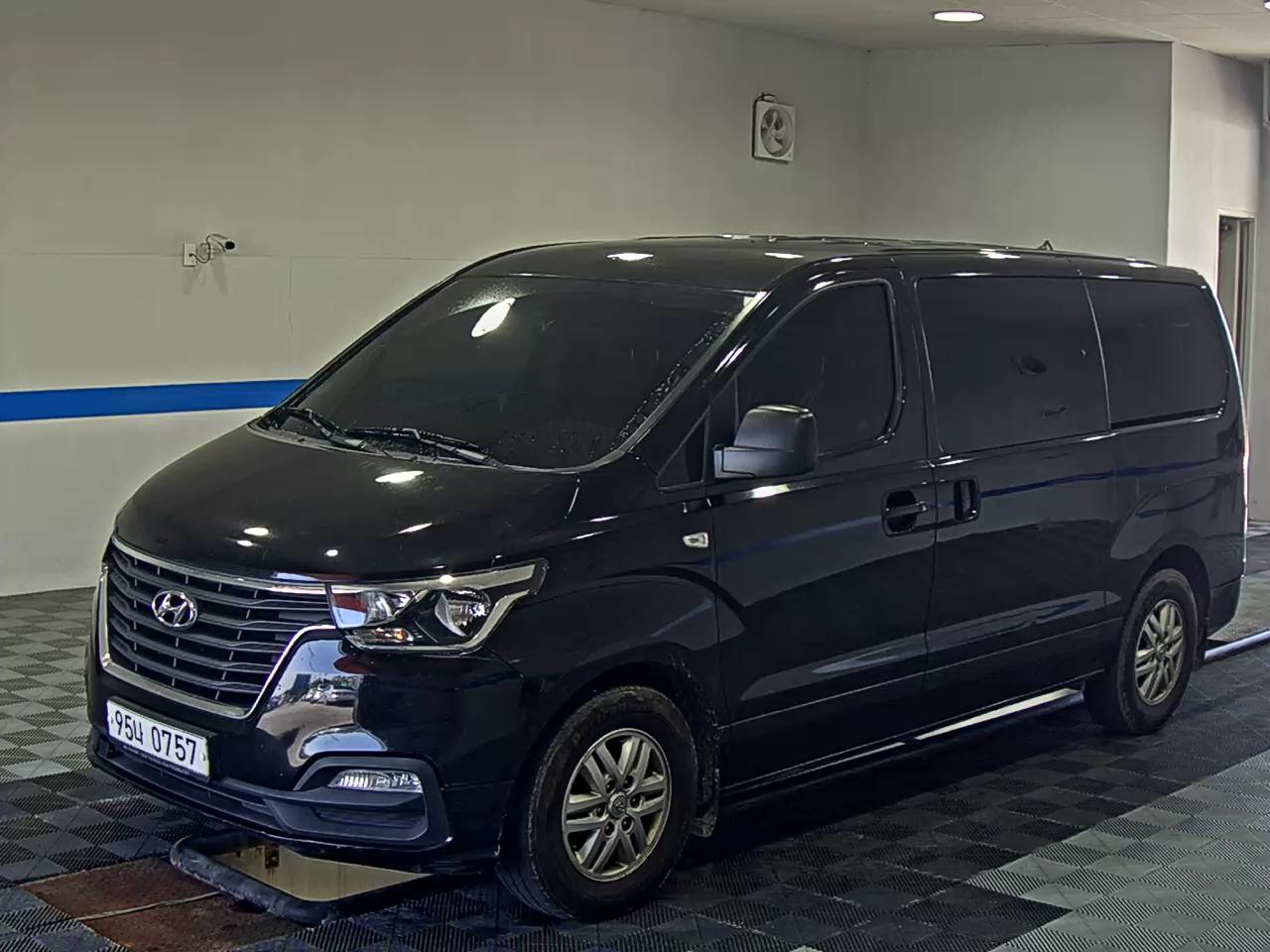 HYUNDAI THE NEW GRAND STAREX 5-SEATER DIESEL VAN SMART 2019 - zdjęcie 2