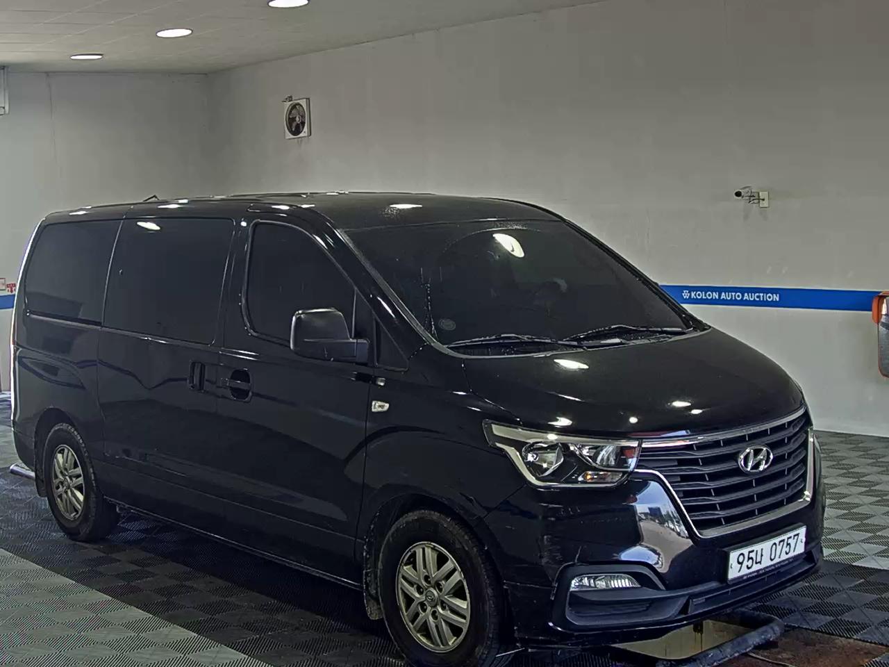 HYUNDAI THE NEW GRAND STAREX 5-SEATER DIESEL VAN SMART 2019 - zdjęcie 3