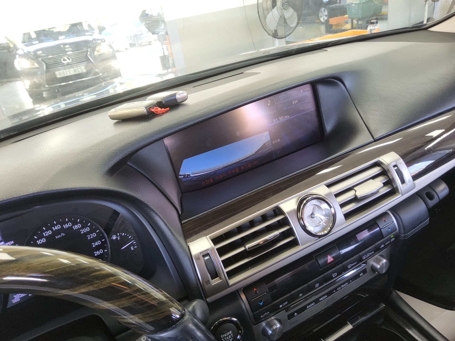 LEXUS LS (4TH GEN) 460 AWD 2013 - zdjęcie 17