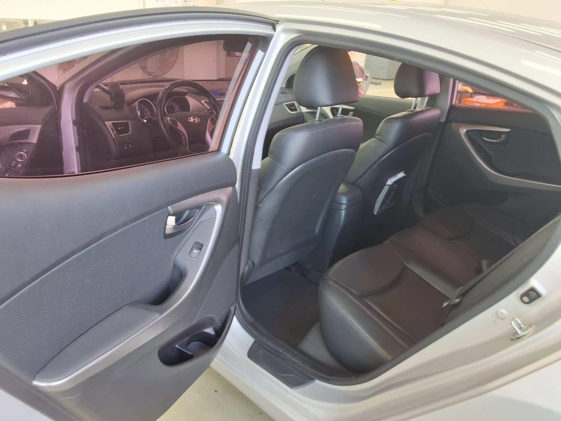HYUNDAI AVANTE MD M16 GDi LUXURY 2011 - zdjęcie 12