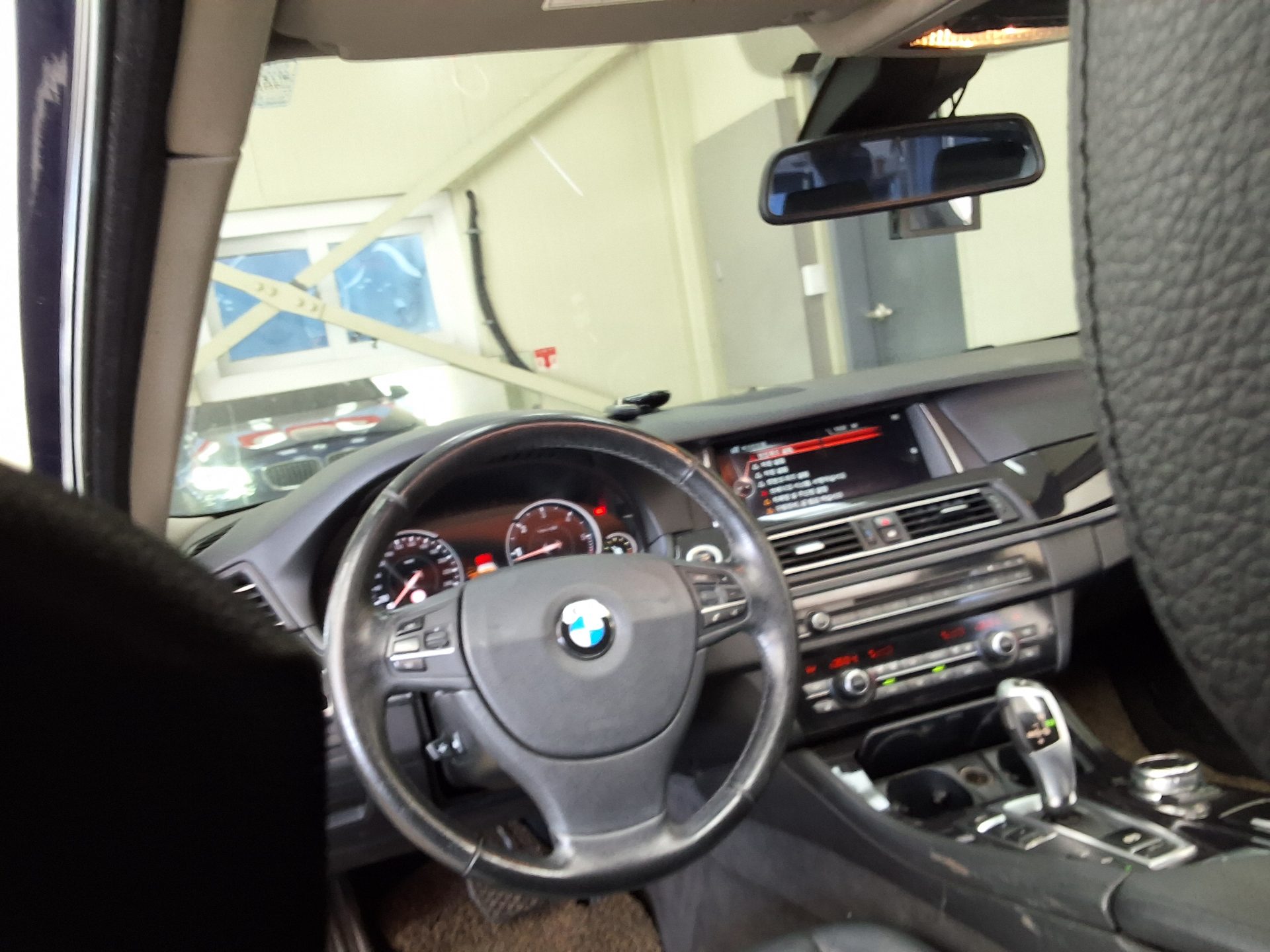 BMW 5 SERIES (6TH GEN) 520d M AERODYNAMIC 2016 - zdjęcie 12