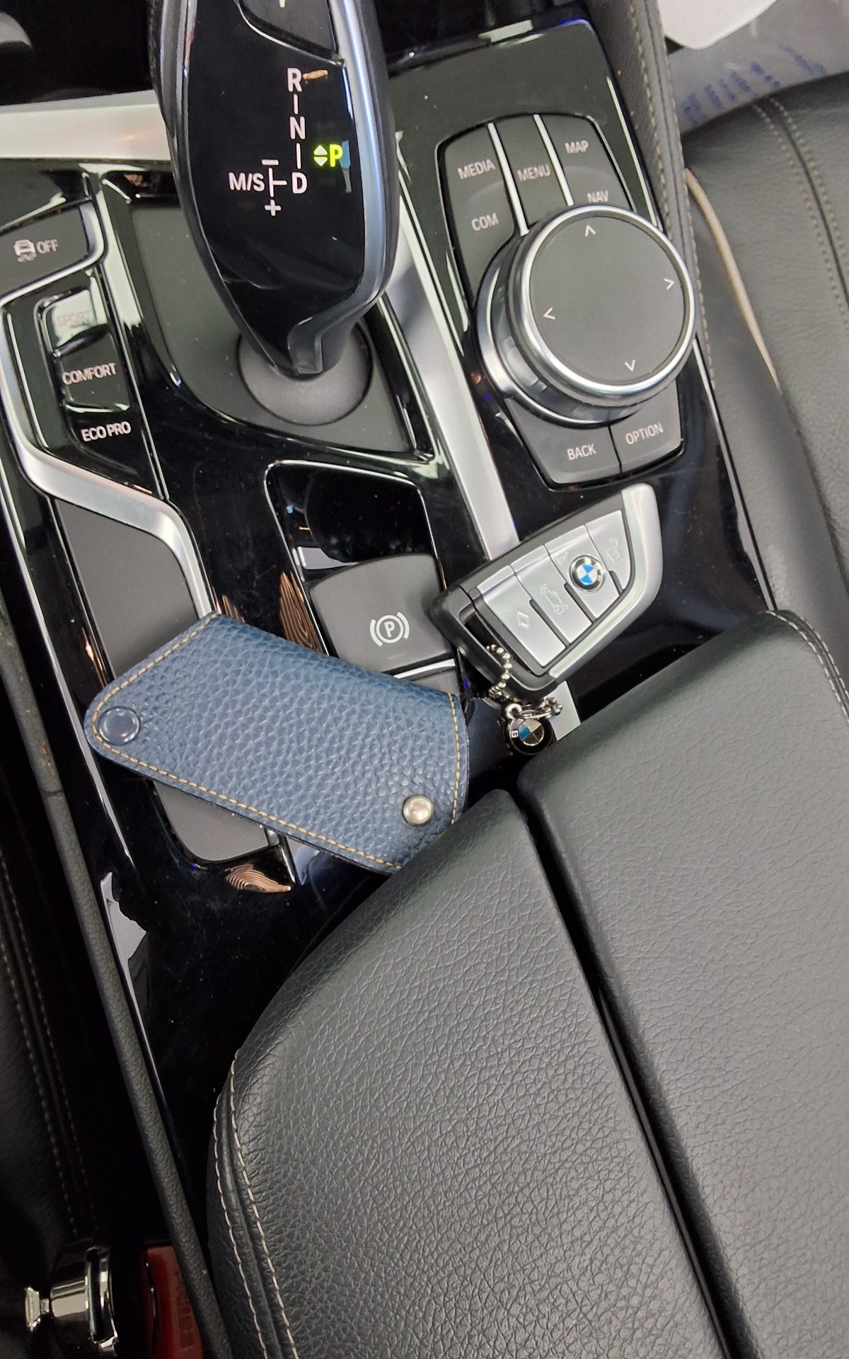 BMW 5 SERIES (7TH GEN) 520d LUXURY LINE SPECIAL 2018 - zdjęcie 20