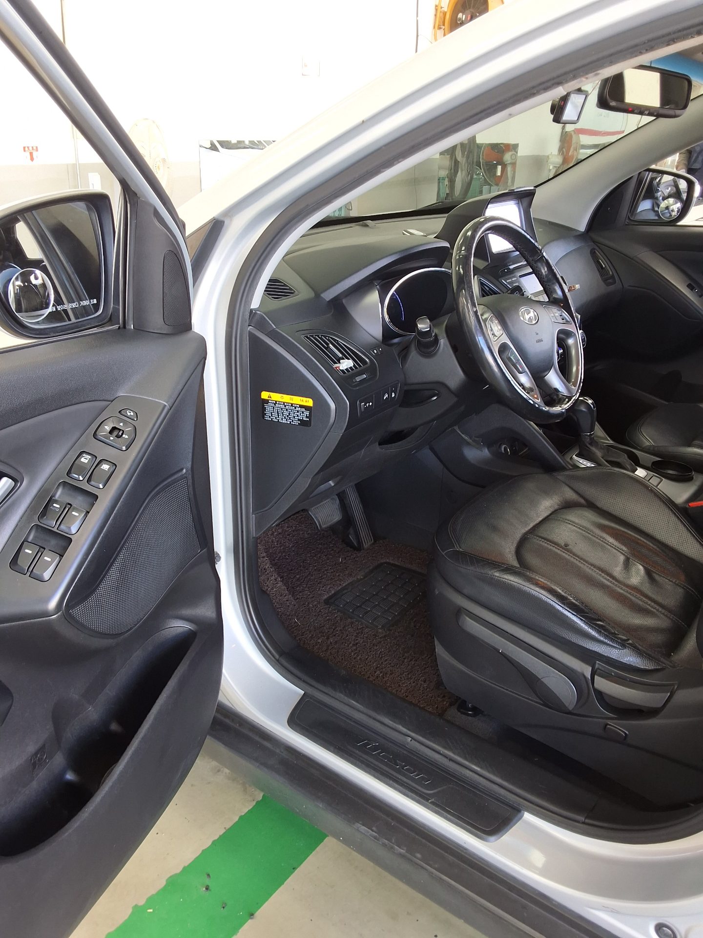 HYUNDAI NEW TUCSON ix DIESEL R2.0 2WD MODERN 2014 - zdjęcie 10