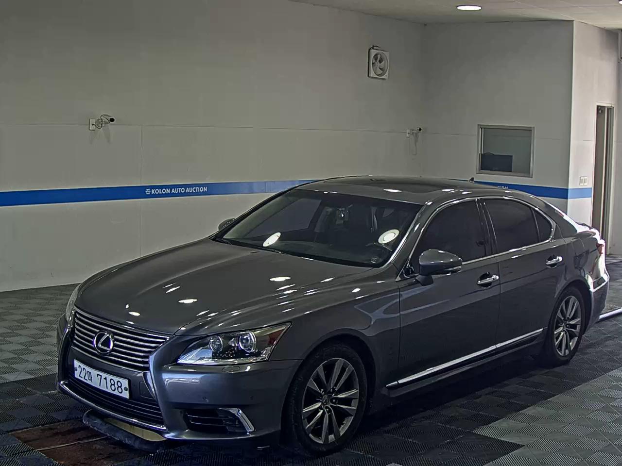 LEXUS LS (4TH GEN) 460 AWD 2013 - zdjęcie 2