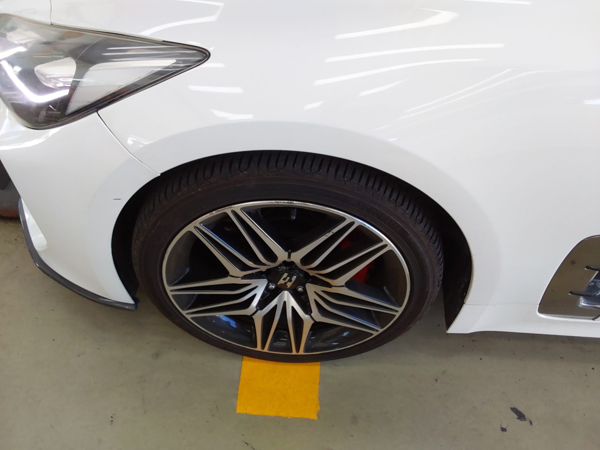 KIA STINGER 2.0 TURBO PLATINUM 2018 - zdjęcie 21