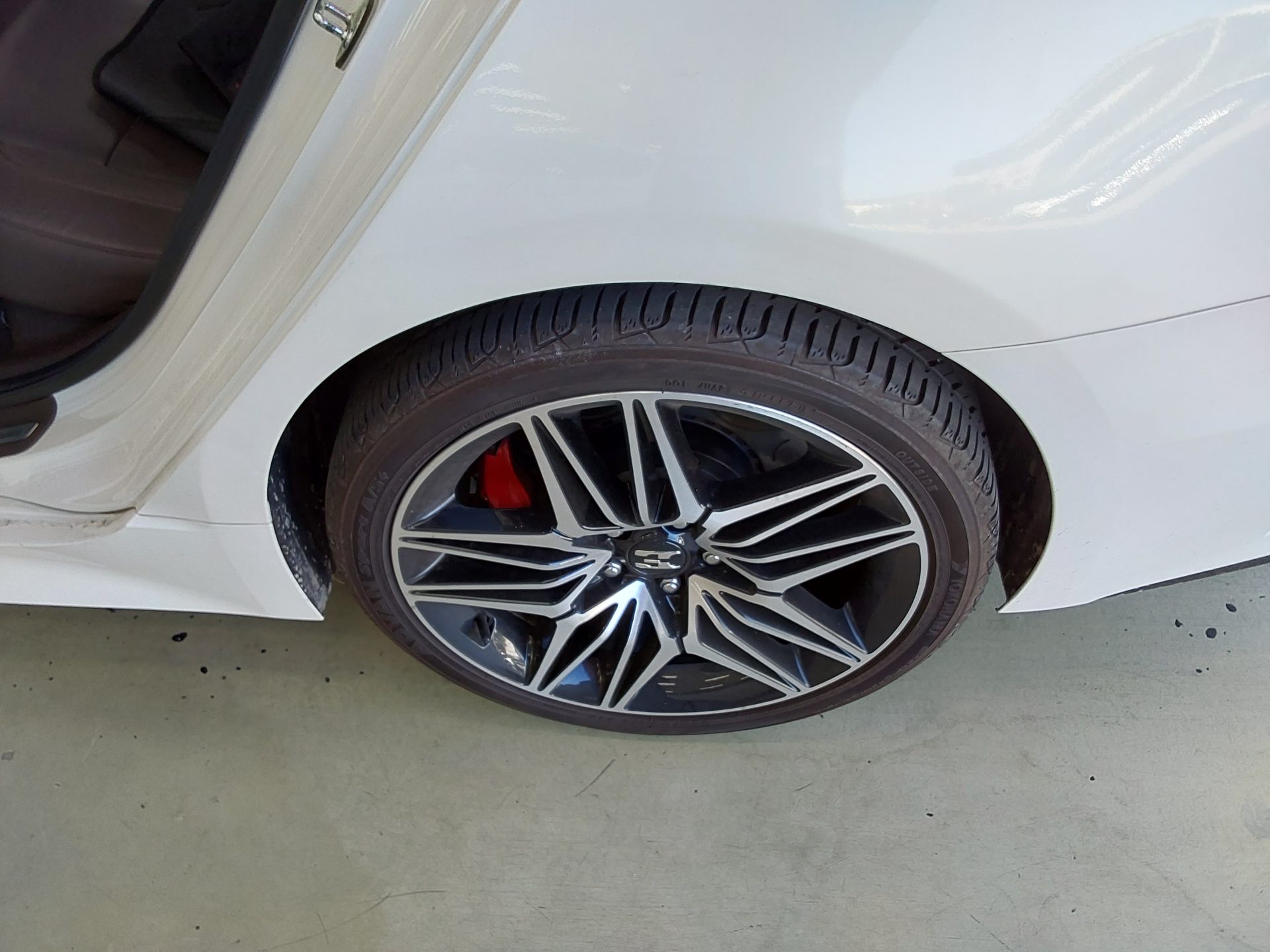 KIA STINGER 2.0 TURBO PLATINUM 2018 - zdjęcie 22