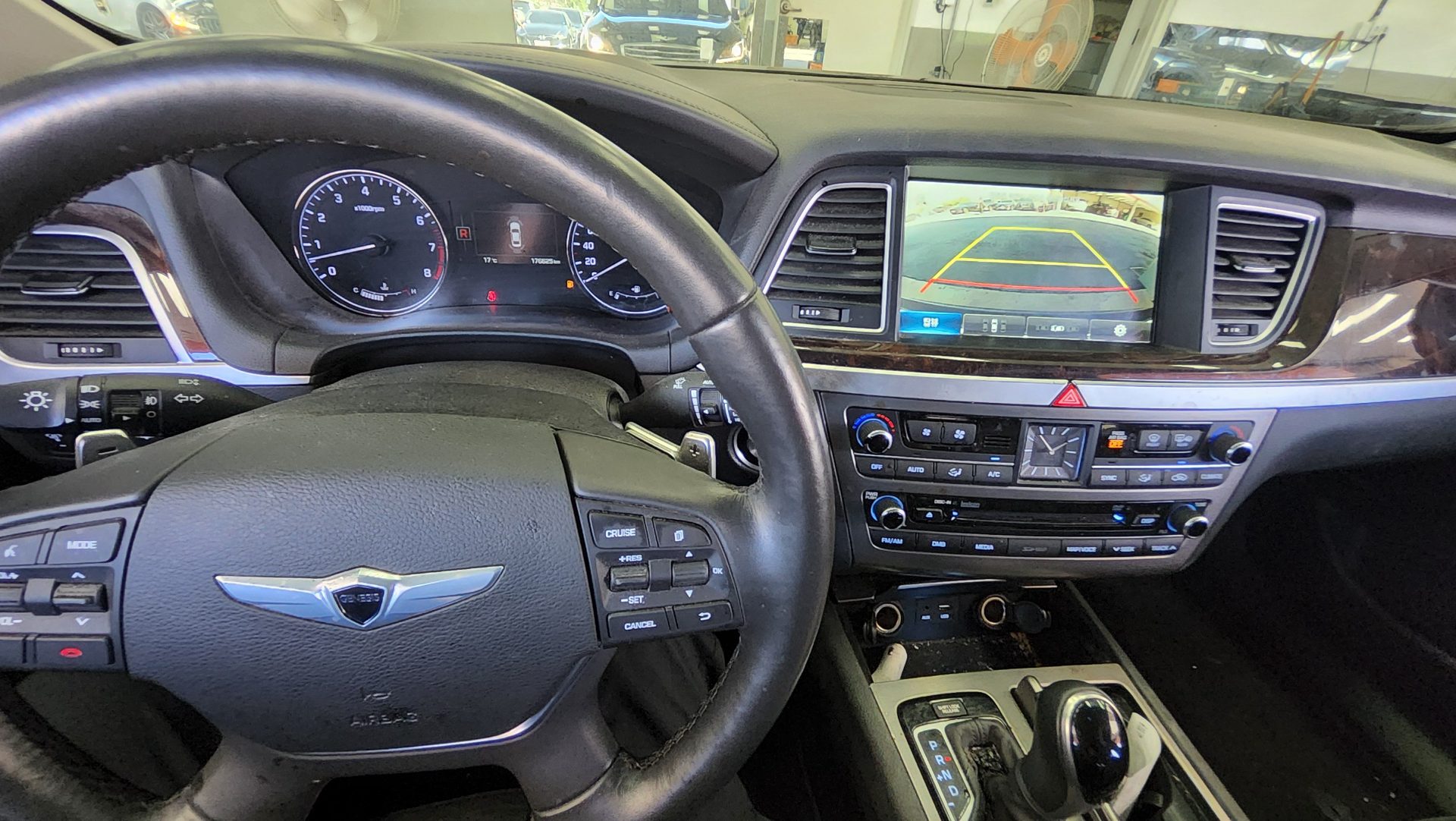 HYUNDAI GENESIS DH G330 PREMIUM 2016 - zdjęcie 18