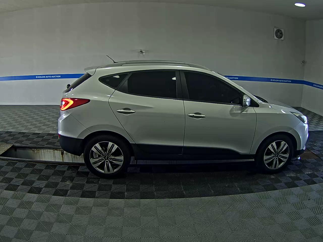 HYUNDAI NEW TUCSON ix DIESEL R2.0 2WD MODERN 2014 - zdjęcie 4