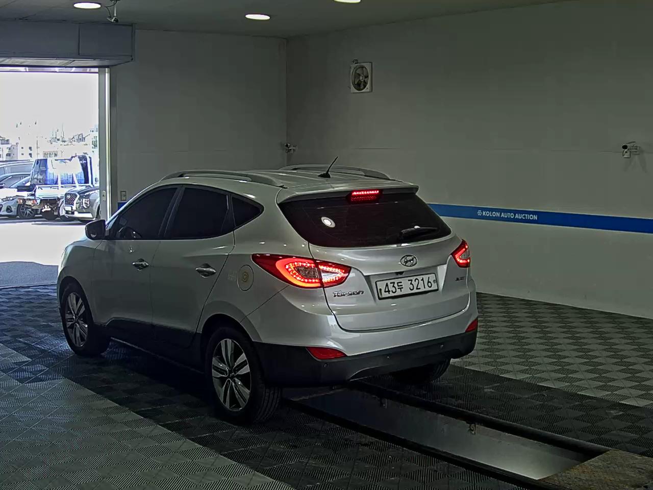 HYUNDAI NEW TUCSON ix DIESEL R2.0 2WD MODERN 2014 - zdjęcie 6