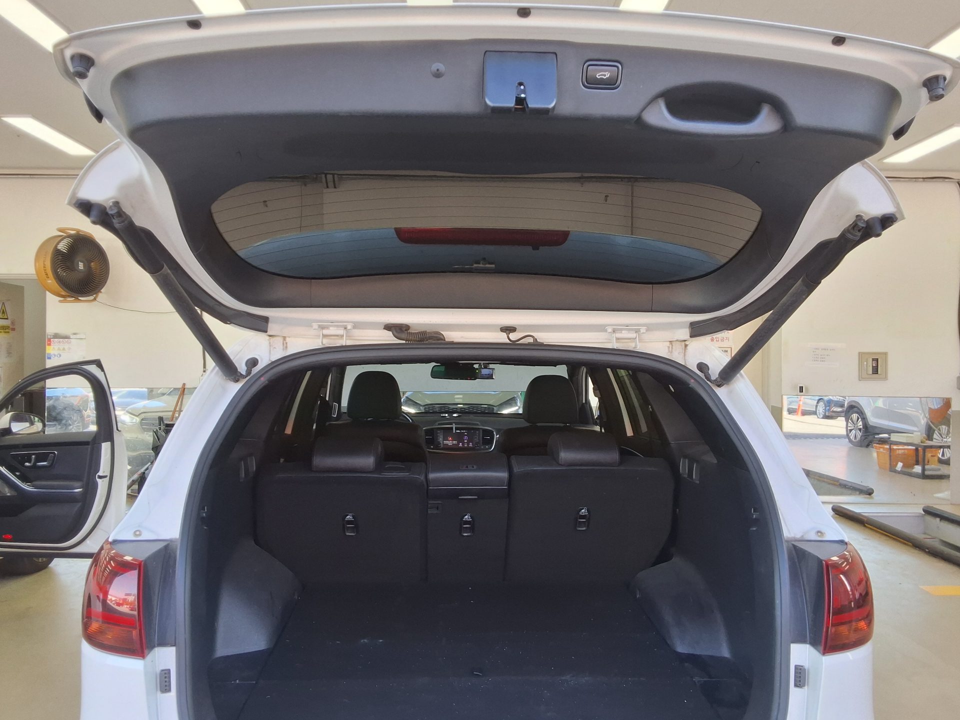 KIA THE NEW SORENTO DIESEL R2.2 2WD NOBLESSE SPECIAL 2019 - zdjęcie 15