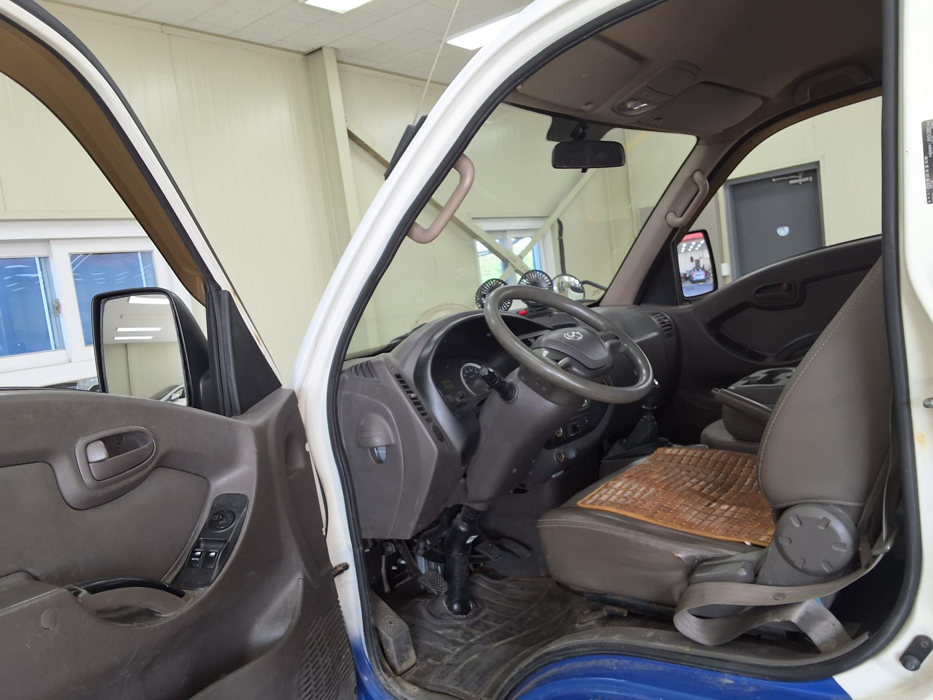 HYUNDAI PORTER II CRDi SUPER CAB EXTRA LONG WHEELBASE SUPER 2017 - zdjęcie 11