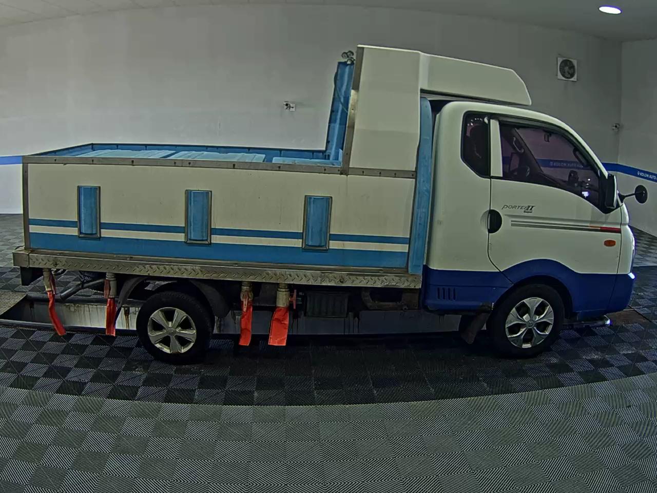 HYUNDAI PORTER II CRDi SUPER CAB EXTRA LONG WHEELBASE SUPER 2017 - zdjęcie 4