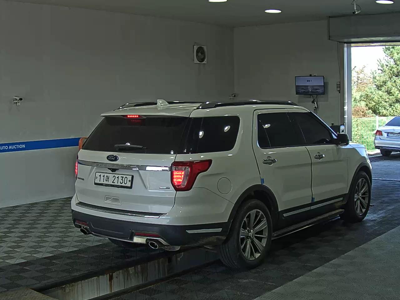 FORD EXPLORER (5TH GEN) 2.3 AWD LIMITED 2018 - zdjęcie 5