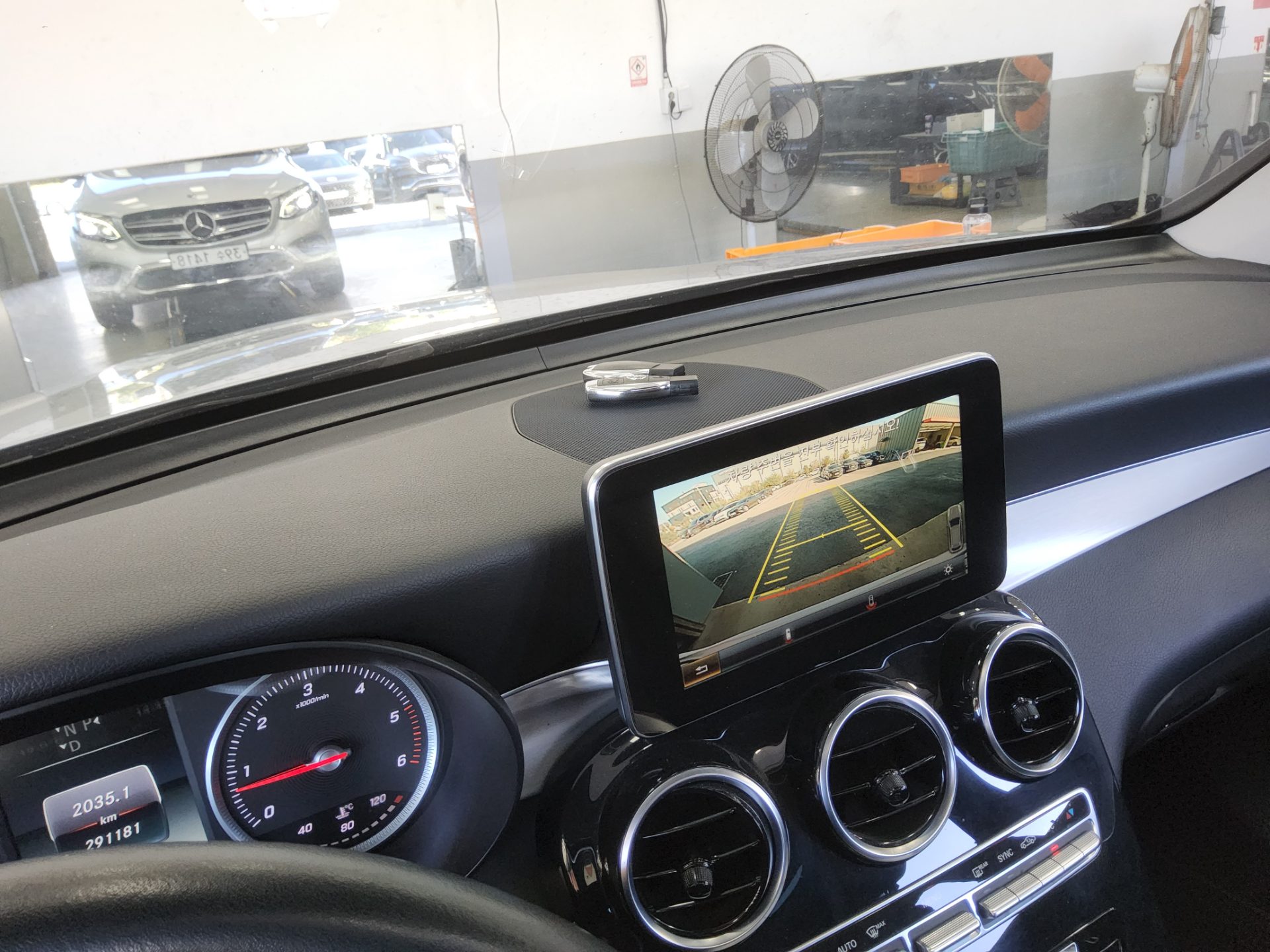 MERCEDES-BENZ GLC-CLASS GLC 220d 4MATIC 2018 - zdjęcie 17