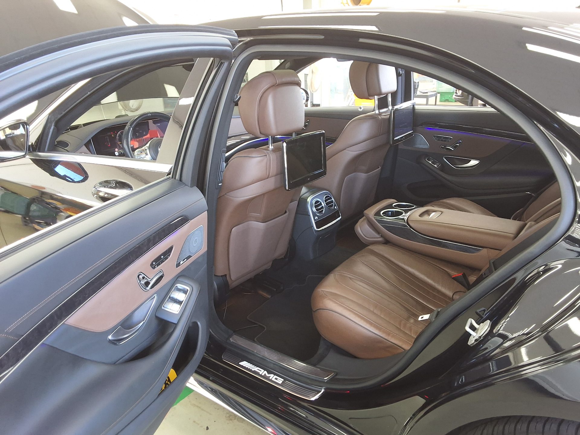 MERCEDES-BENZ S-CLASS (6TH GEN) S63L AMG 4MATIC+ 2018 - zdjęcie 12