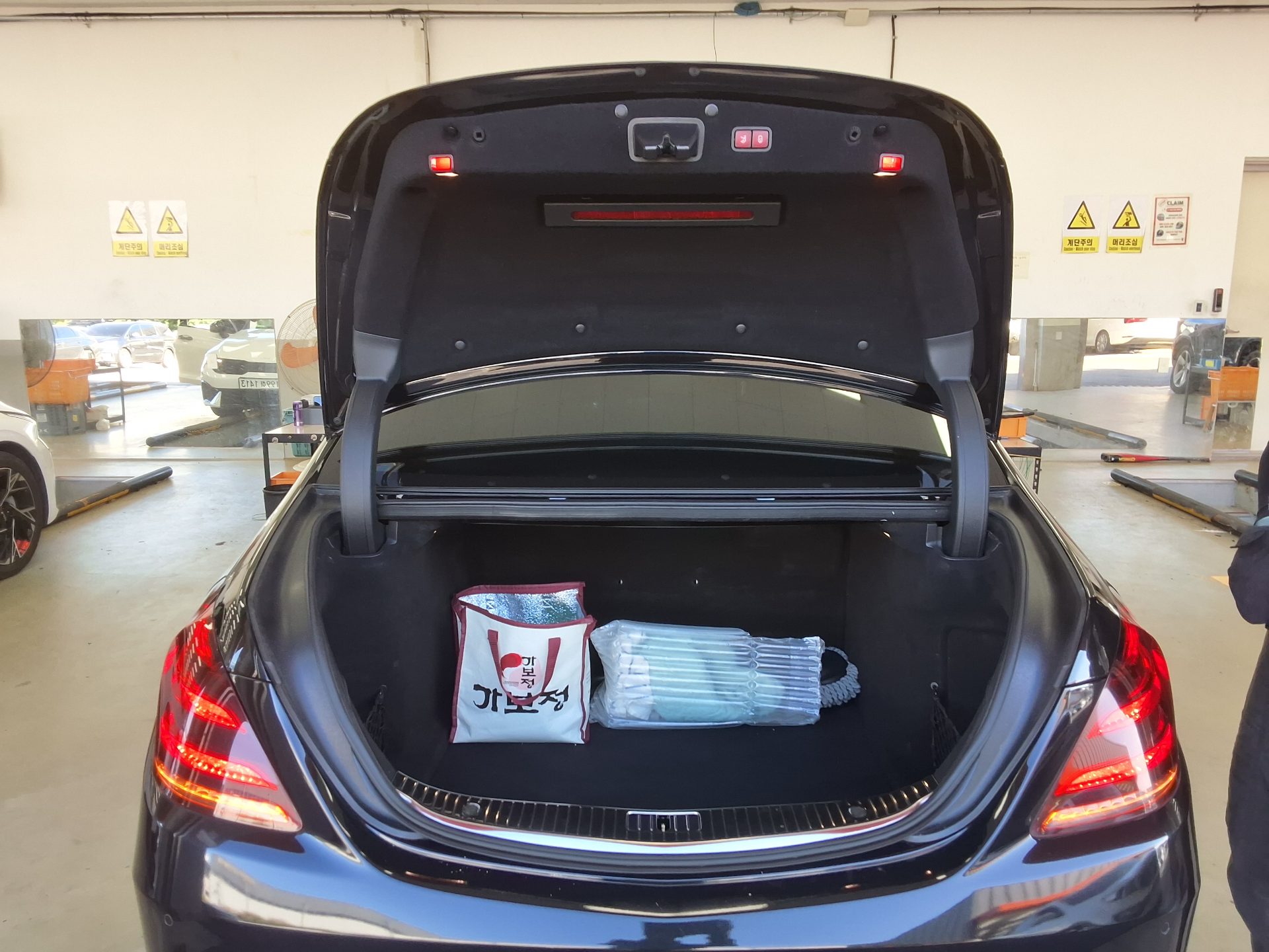 MERCEDES-BENZ S-CLASS (6TH GEN) S63L AMG 4MATIC+ 2018 - zdjęcie 15