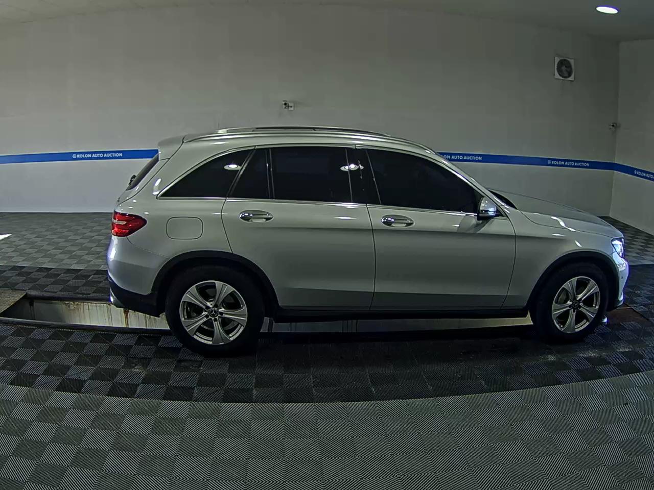 MERCEDES-BENZ GLC-CLASS GLC 220d 4MATIC 2018 - zdjęcie 4