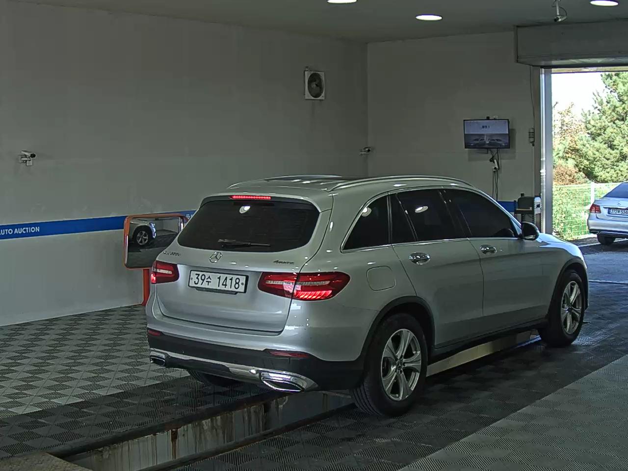 MERCEDES-BENZ GLC-CLASS GLC 220d 4MATIC 2018 - zdjęcie 5