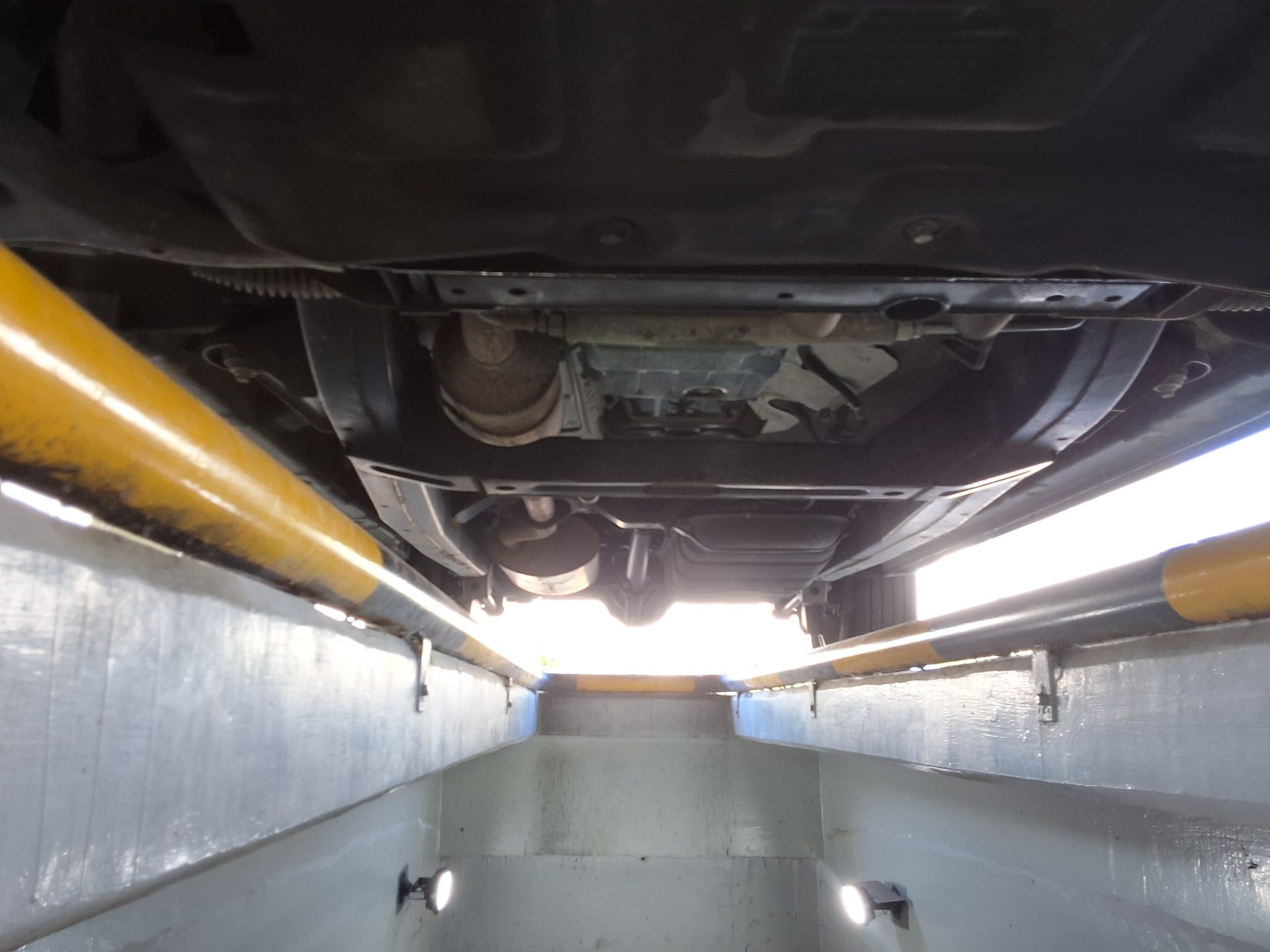 KG MOBILITY (SSANGYONG) REXTON SPORTS 2.2 2WD ADVENTURE 2019 - zdjęcie 19