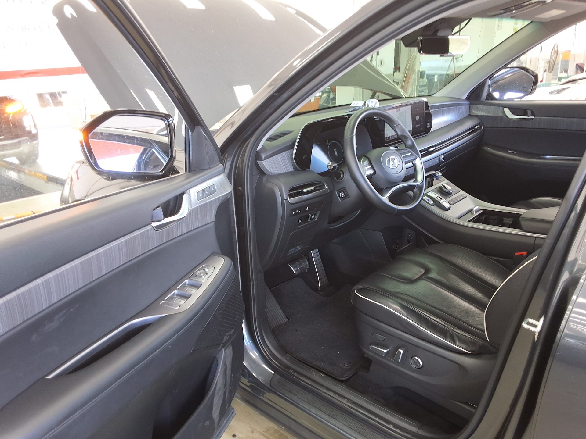 HYUNDAI THE NEW PALISADE 2.2 DIESEL 2WD PRESTIGE 2023 - zdjęcie 10