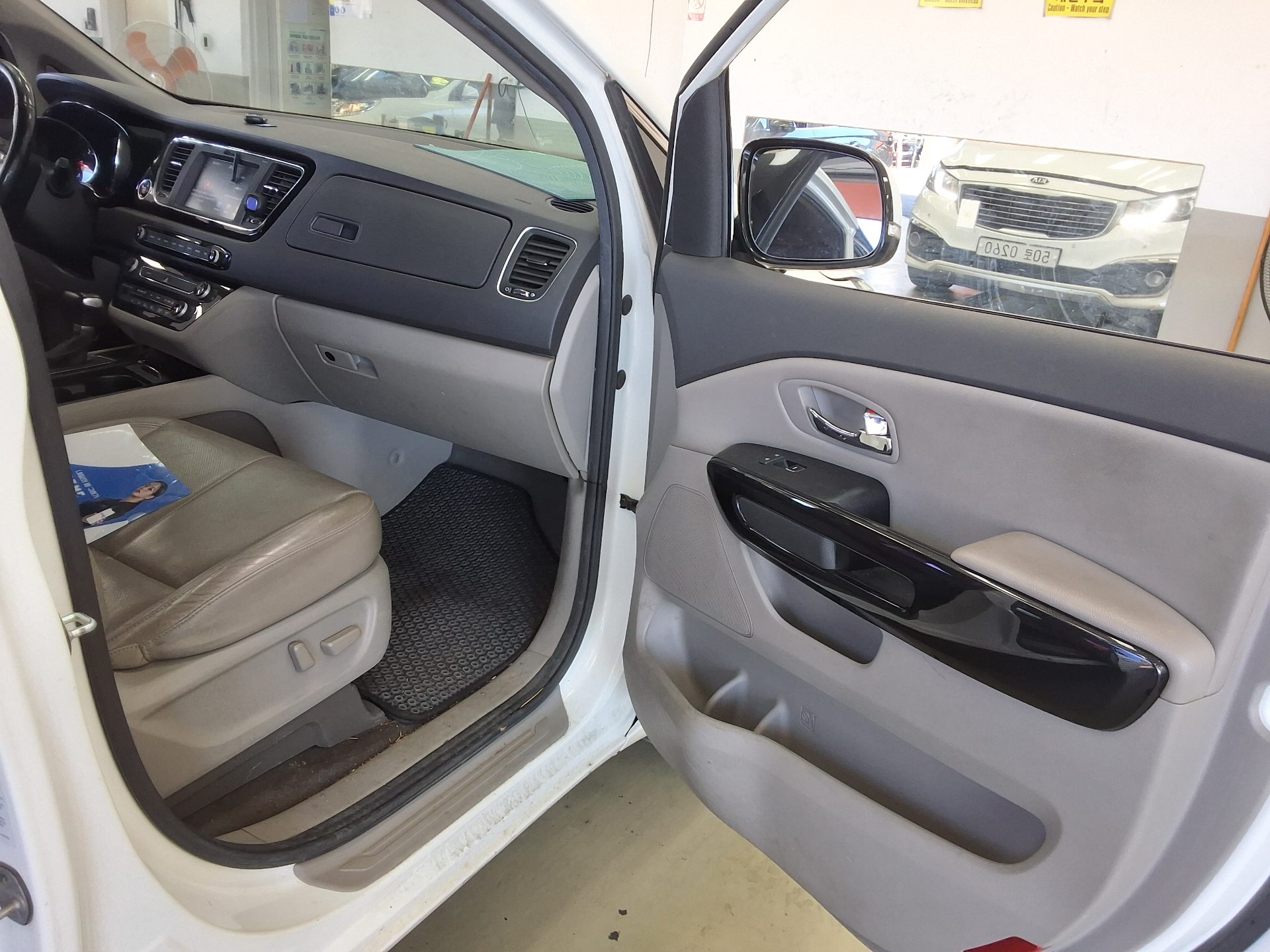 KIA ALL NEW CARNIVAL 9-SEATER DIESEL NOBLESSE 2017 - zdjęcie 14