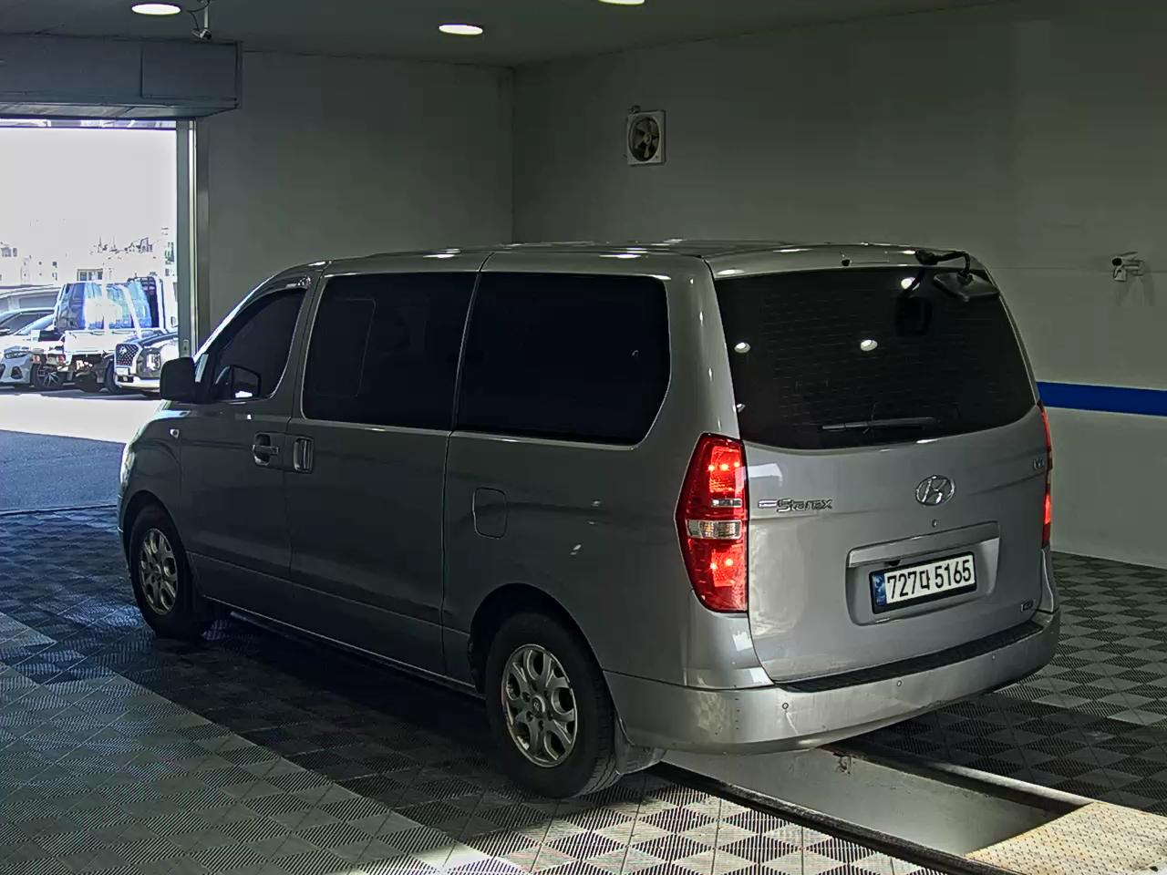 HYUNDAI GRAND STAREX 12-SEATER DIESEL CVX DELUXE 2013 - zdjęcie 6