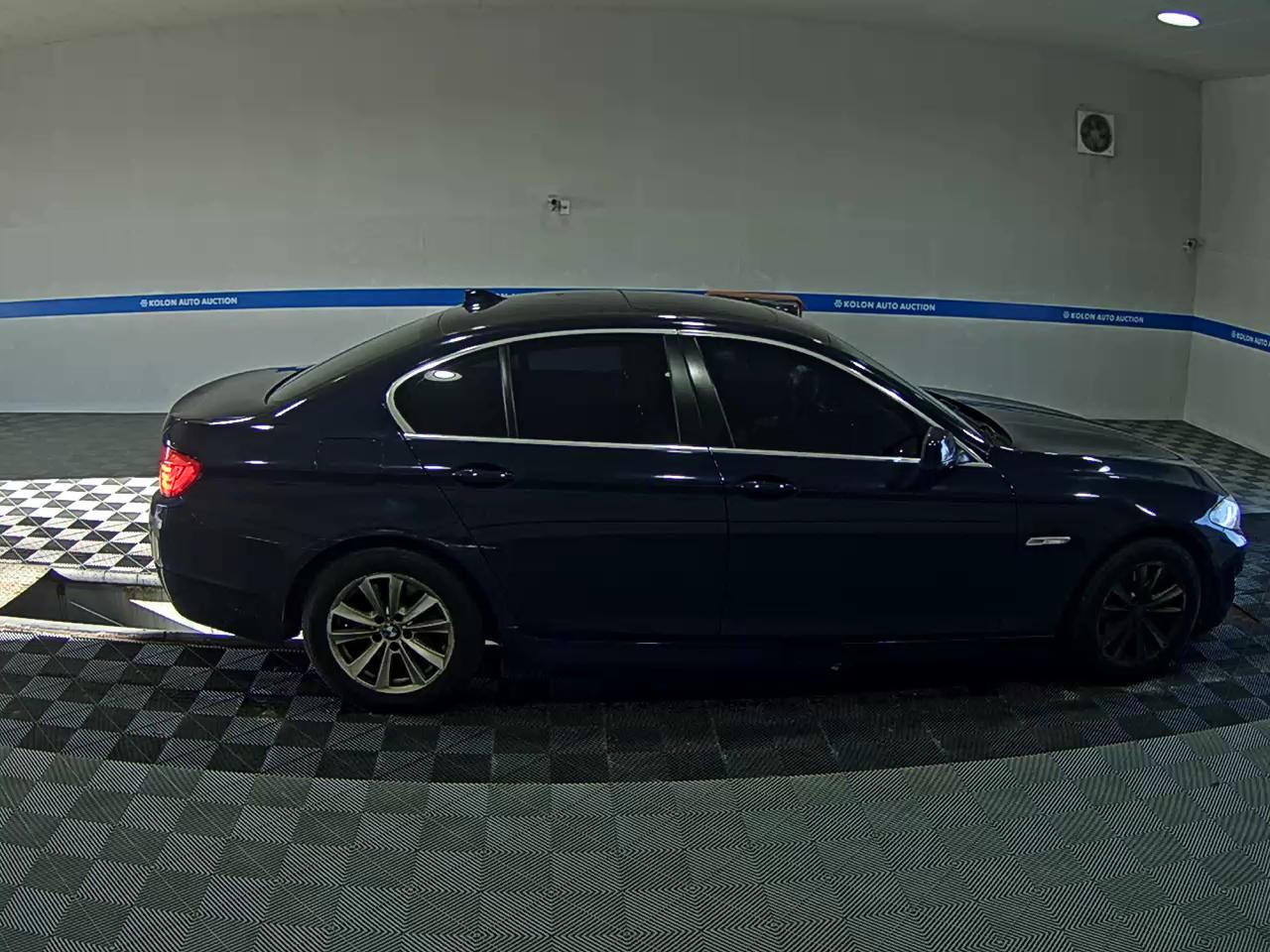BMW 5 SERIES (6TH GEN) 520d 2013 - zdjęcie 4