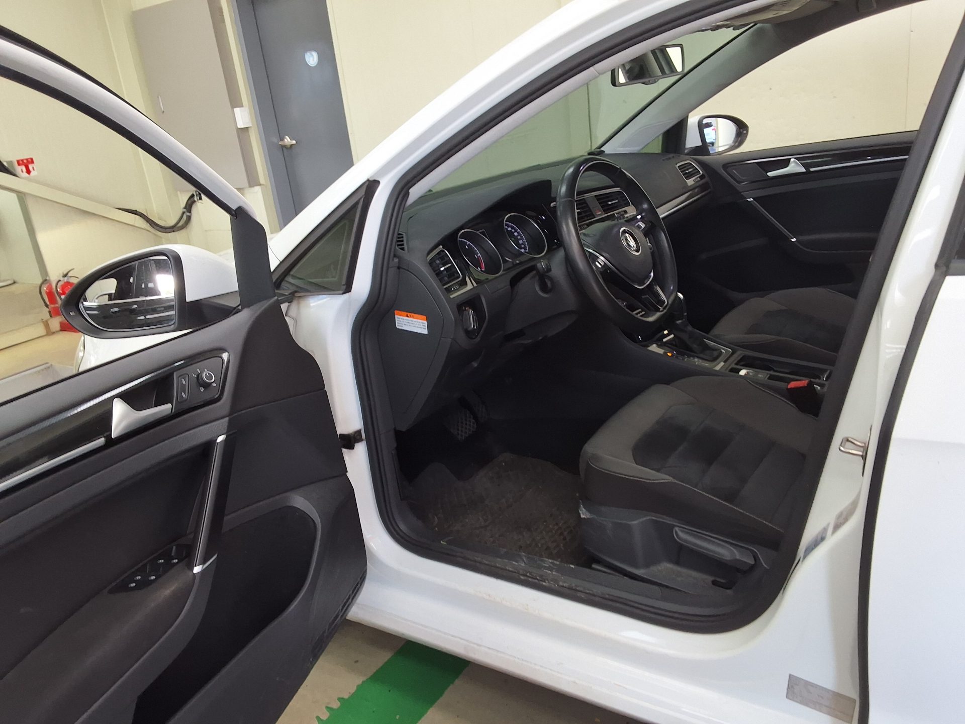 VOLKSWAGEN GOLF (7TH GEN) 2.0 TDI 2016 - zdjęcie 11