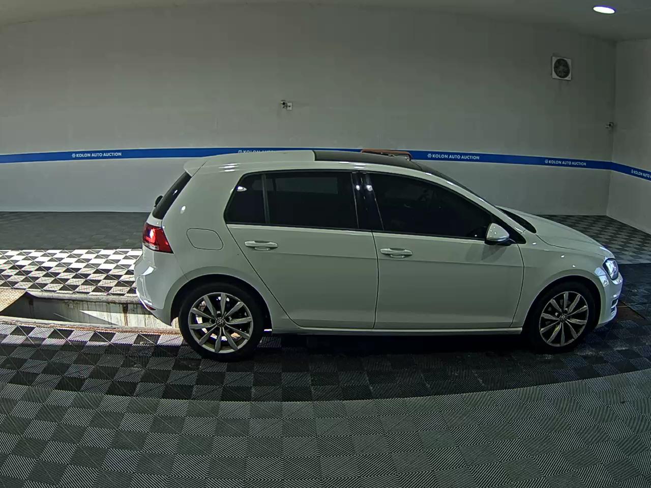 VOLKSWAGEN GOLF (7TH GEN) 2.0 TDI 2016 - zdjęcie 4