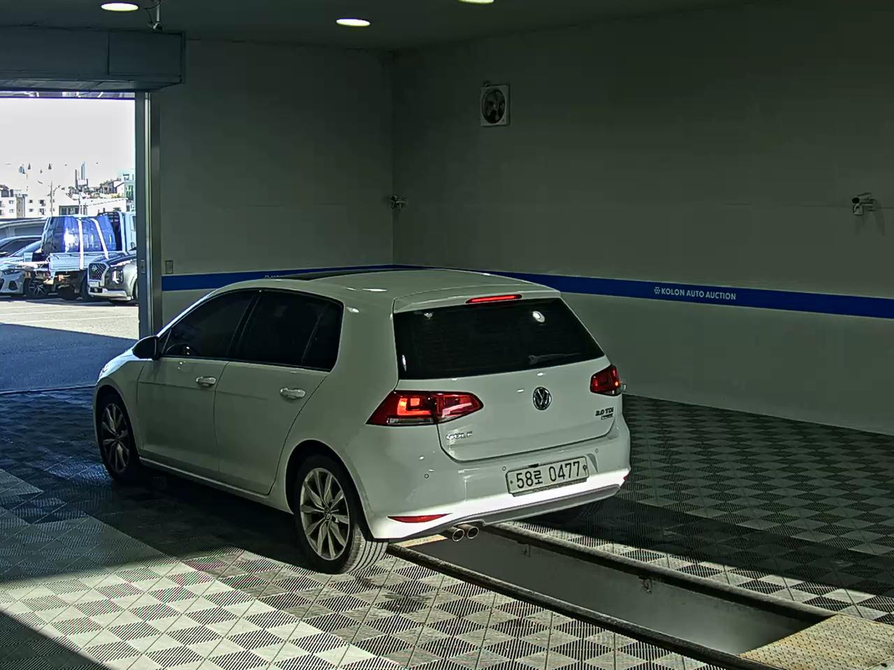 VOLKSWAGEN GOLF (7TH GEN) 2.0 TDI 2016 - zdjęcie 6