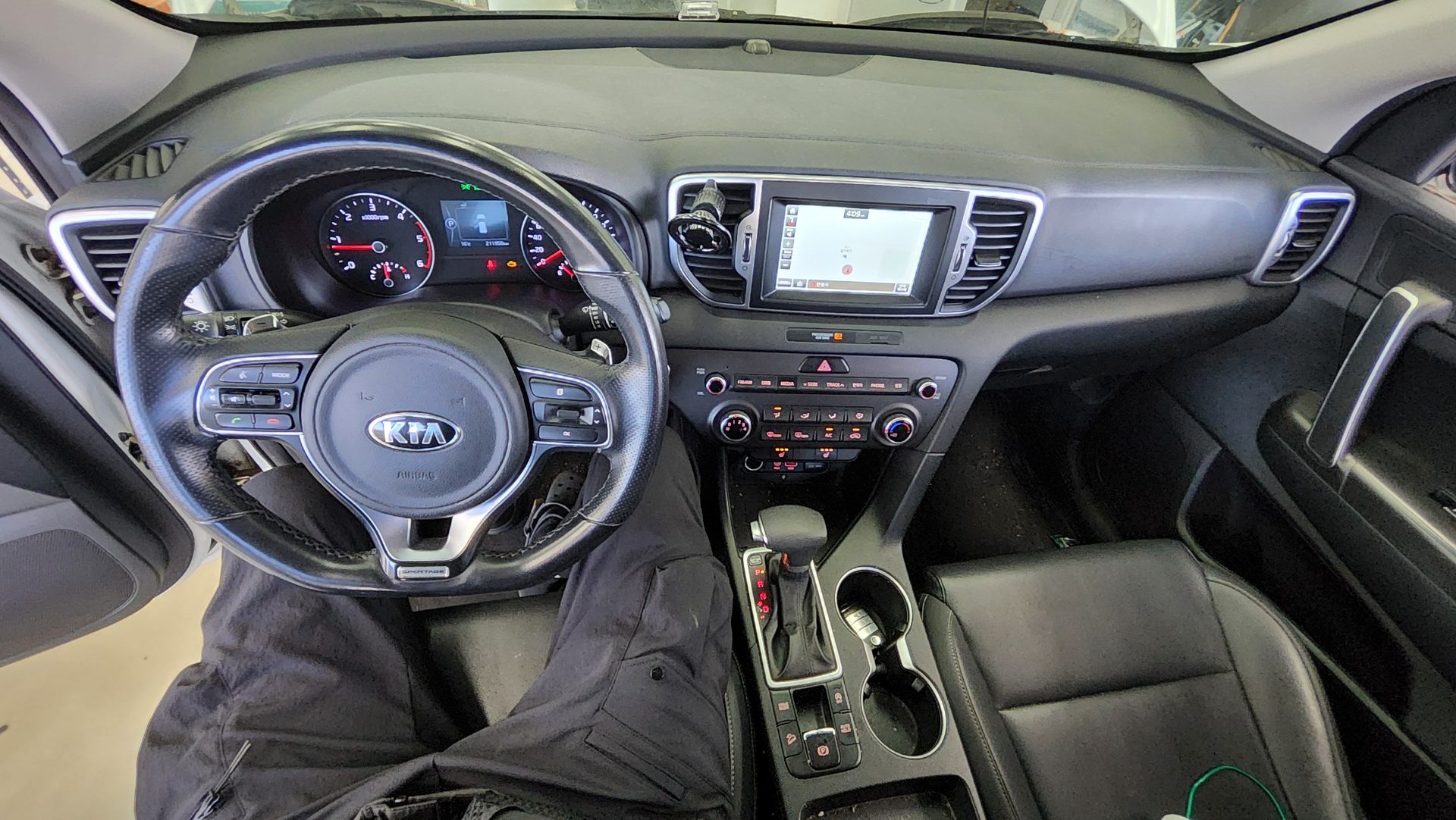 KIA NEW SPORTAGE 1.7 2WD TRENDY 2017 - zdjęcie 11