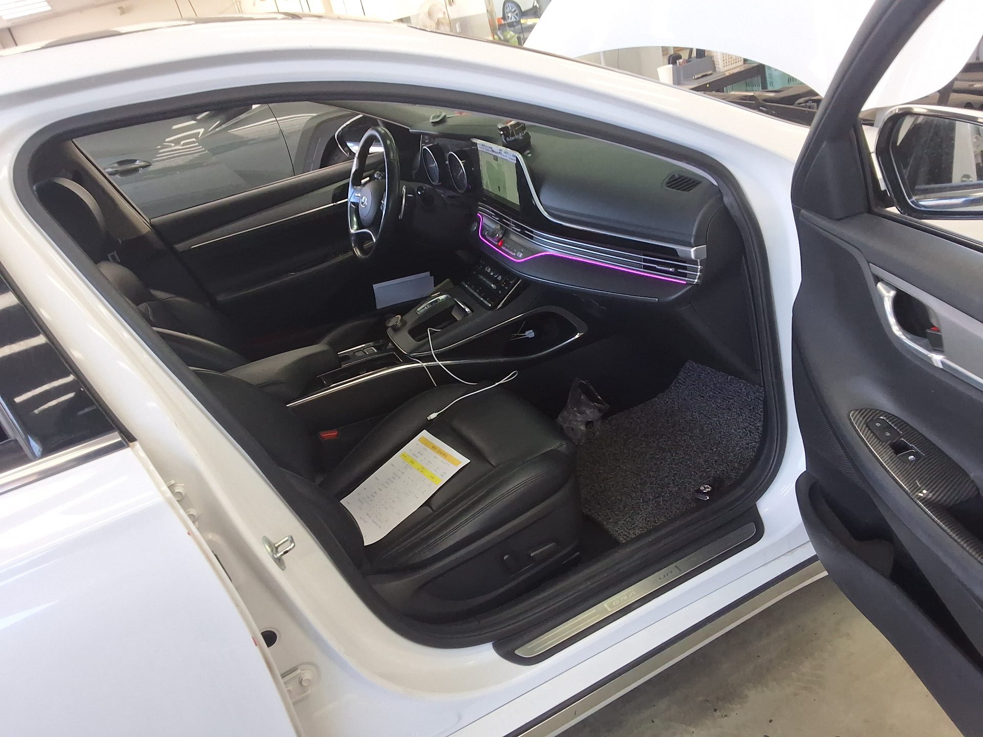 HYUNDAI THE NEW GRANDEUR IG LPi 3.0 RENTAL CAR MODERN 2021 - zdjęcie 14